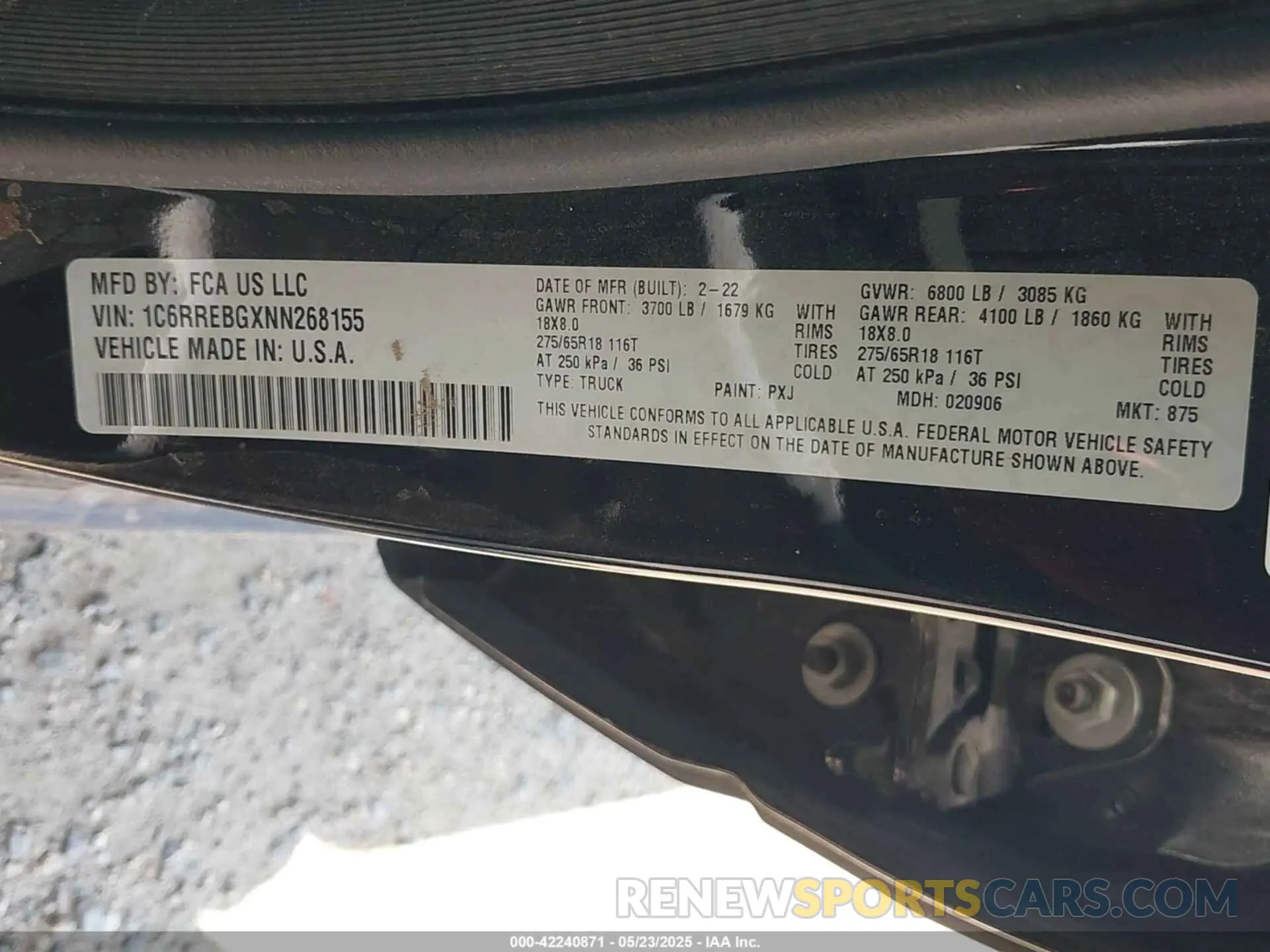 9 Photograph of a damaged car 1C6RREBGXNN268155 RAM 1500 2022