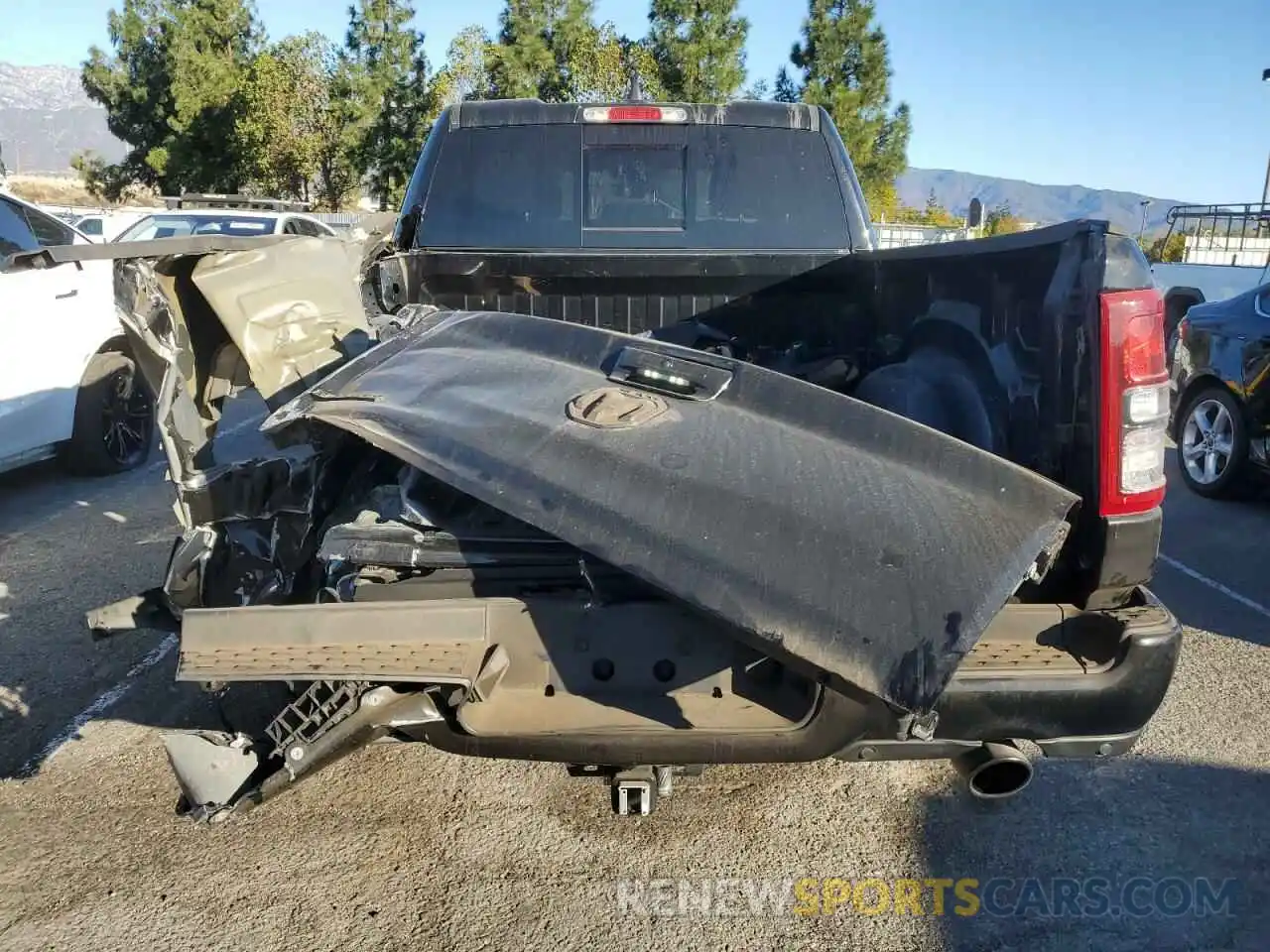 6 Photograph of a damaged car 1C6RREBT1NN276027 RAM 1500 2022