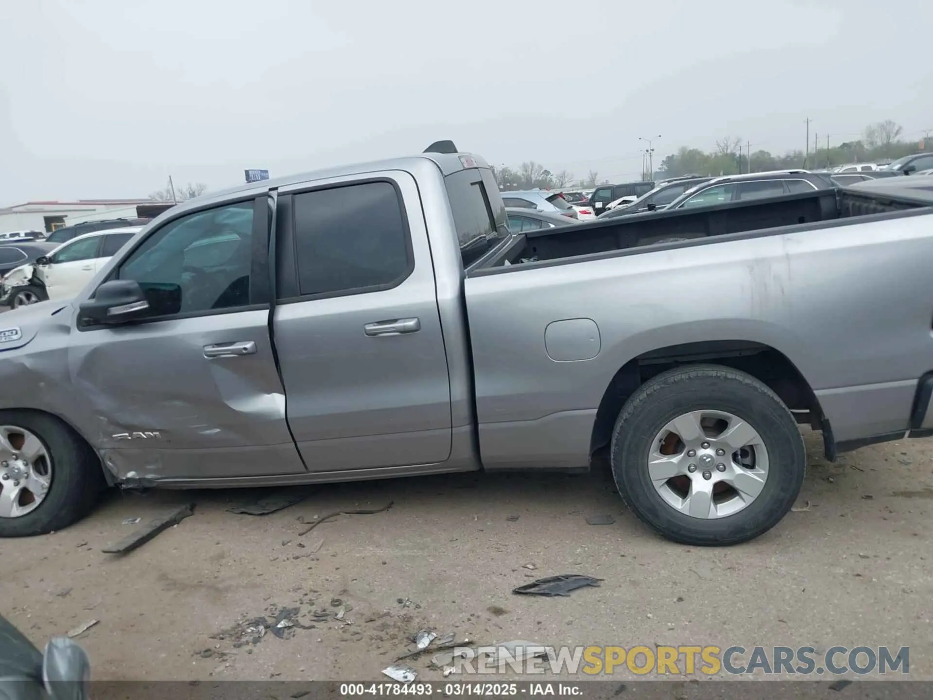 14 Photograph of a damaged car 1C6RREBT2NN228066 RAM 1500 2022