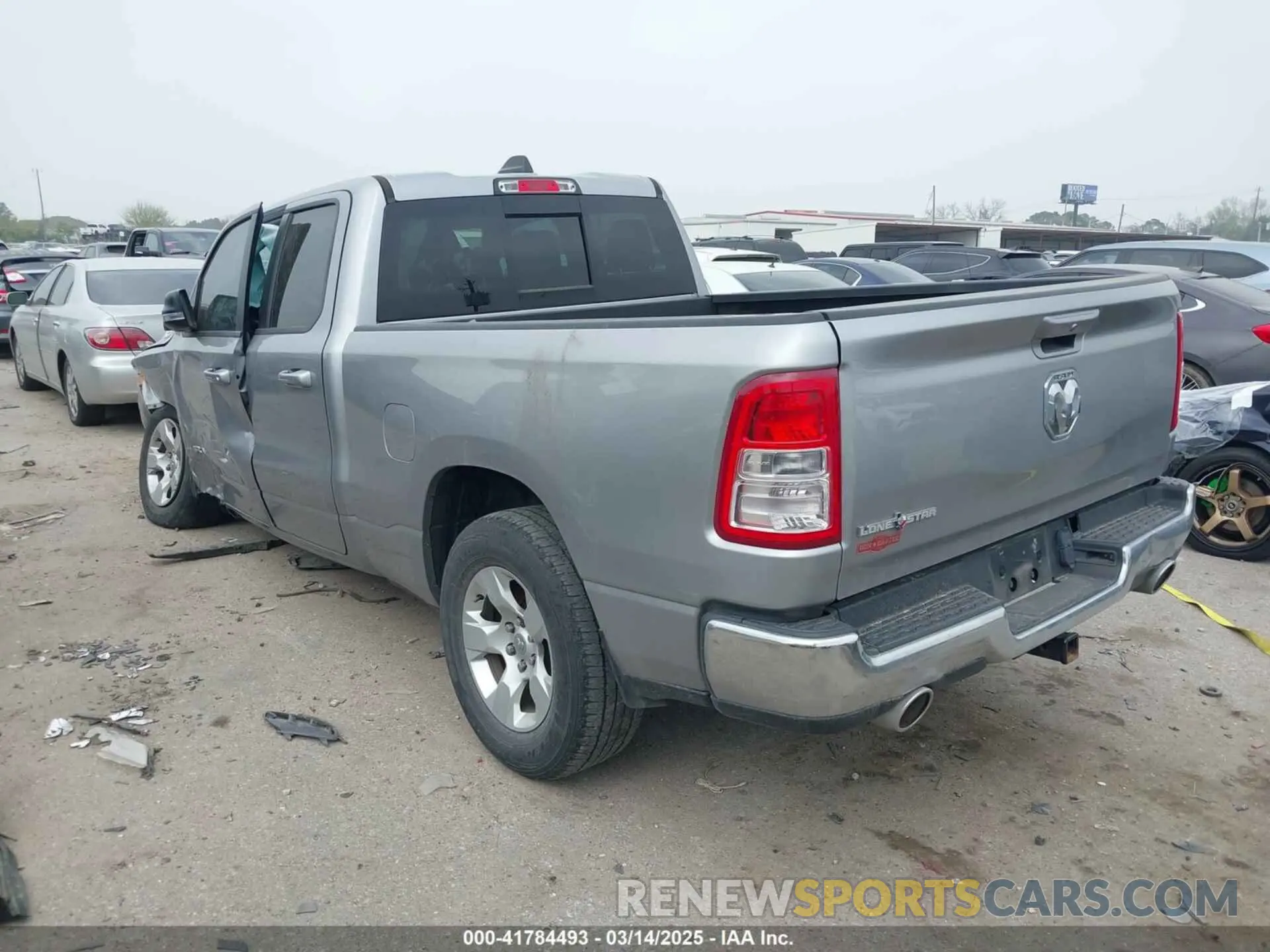3 Photograph of a damaged car 1C6RREBT2NN228066 RAM 1500 2022