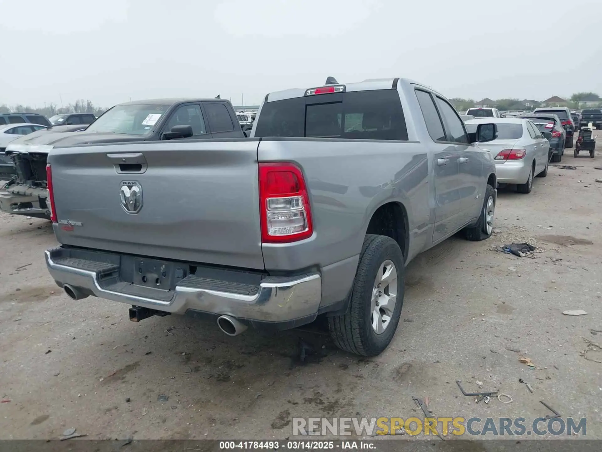 4 Photograph of a damaged car 1C6RREBT2NN228066 RAM 1500 2022