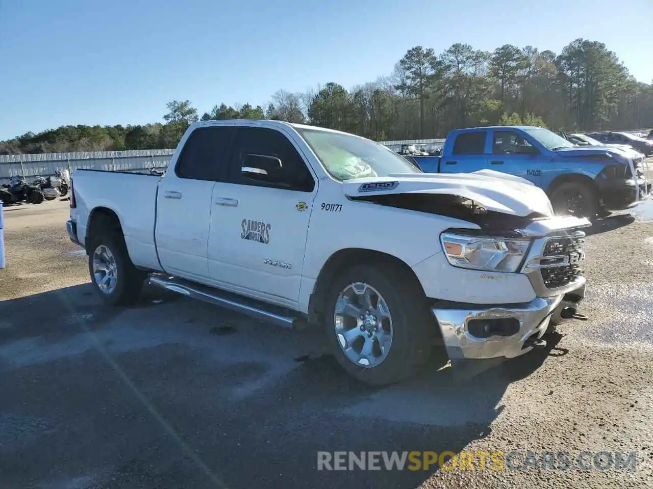 4 Photograph of a damaged car 1C6RREBT5NN389642 RAM 1500 2022