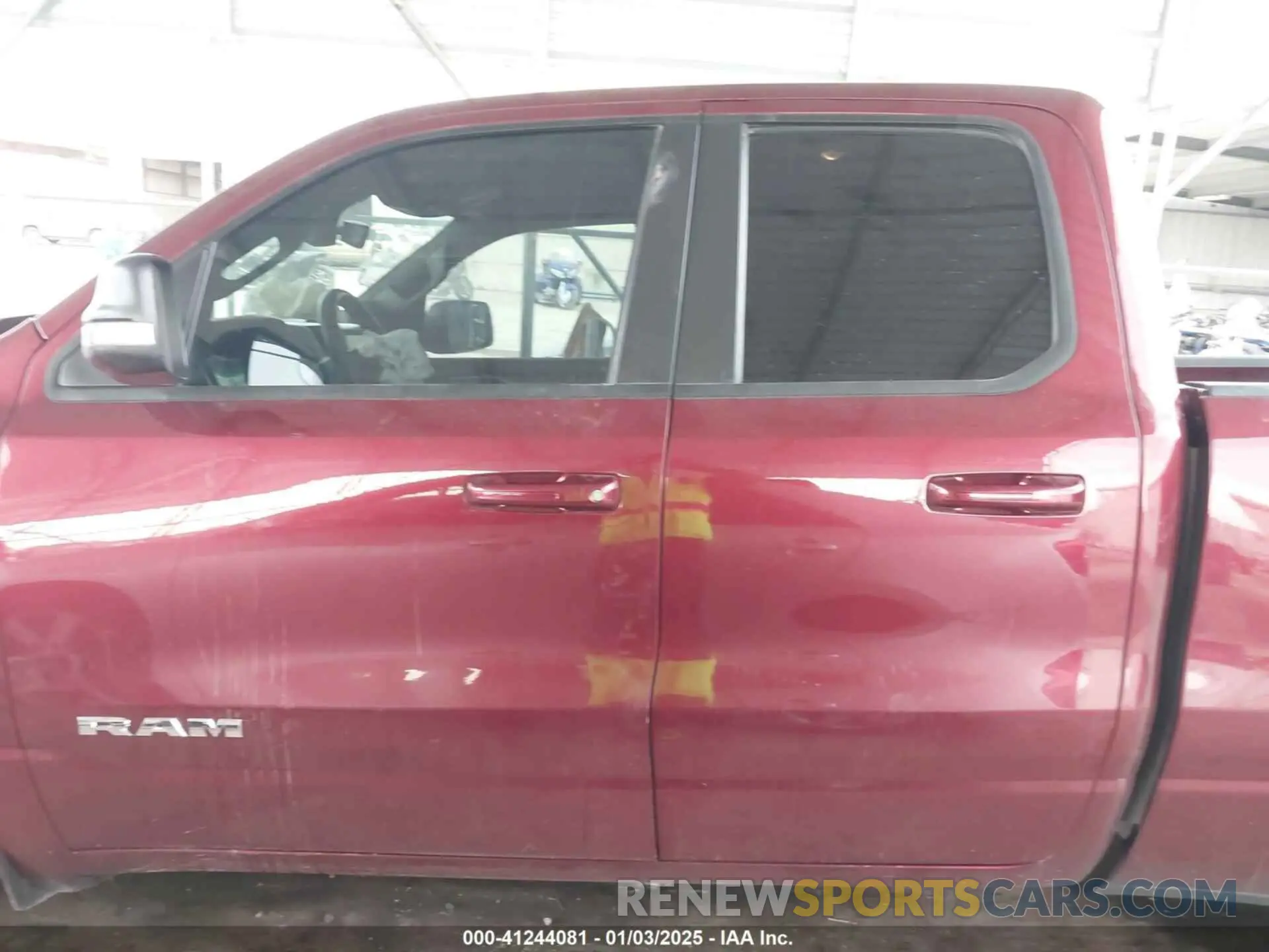 14 Photograph of a damaged car 1C6RREBT7NN231268 RAM 1500 2022