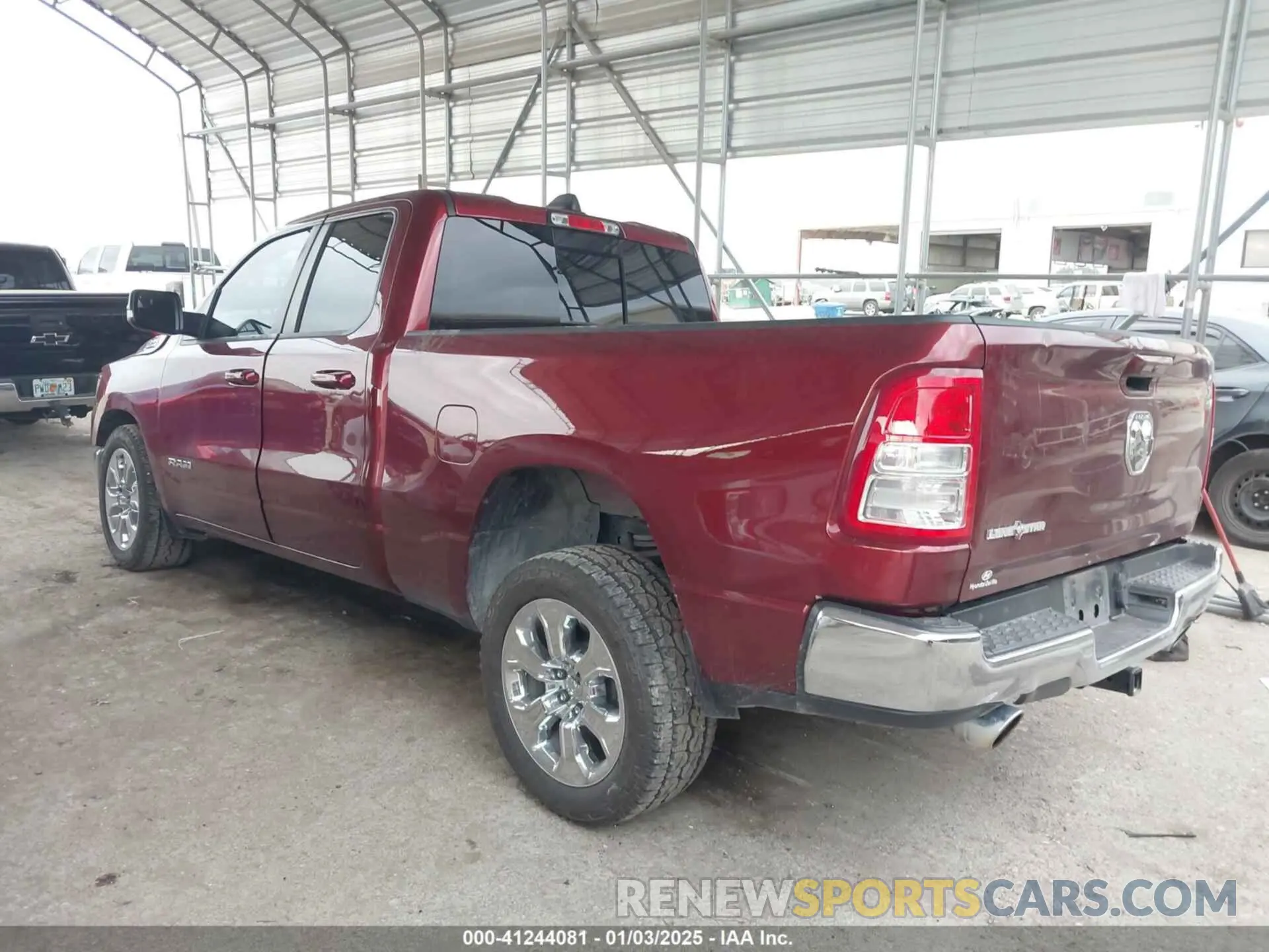 3 Photograph of a damaged car 1C6RREBT7NN231268 RAM 1500 2022