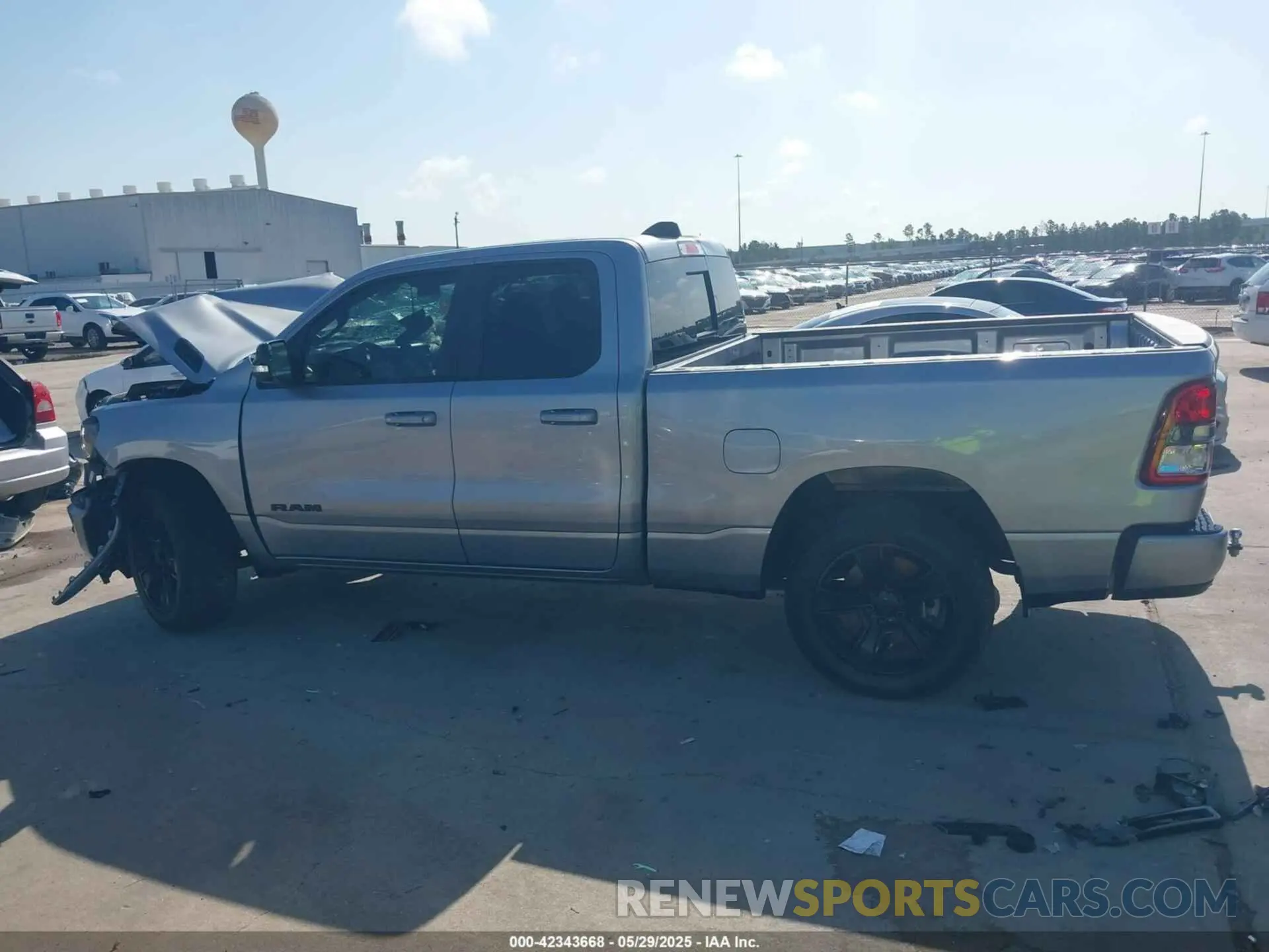 13 Photograph of a damaged car 1C6RREBT7NN399119 RAM 1500 2022