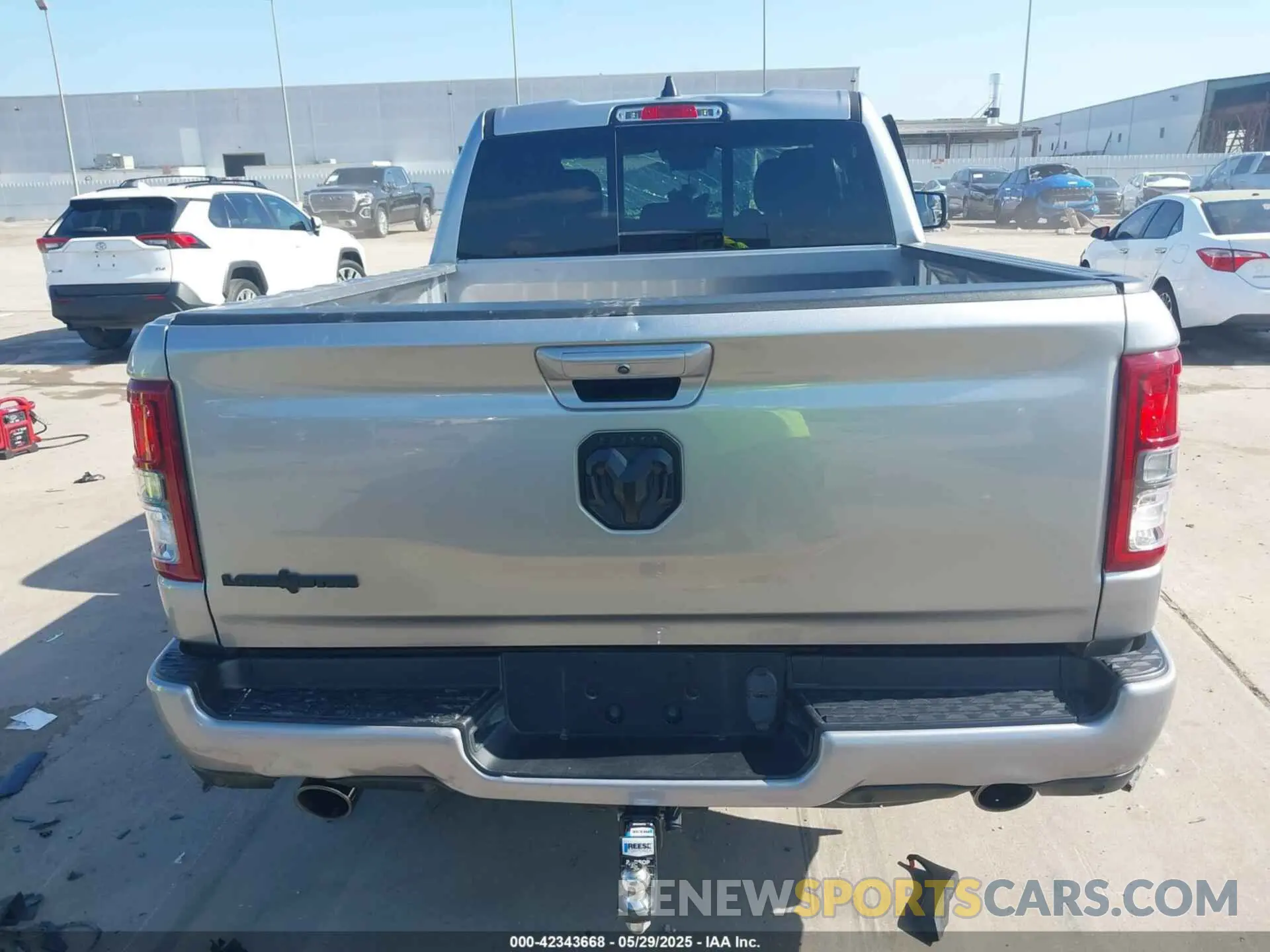 15 Photograph of a damaged car 1C6RREBT7NN399119 RAM 1500 2022