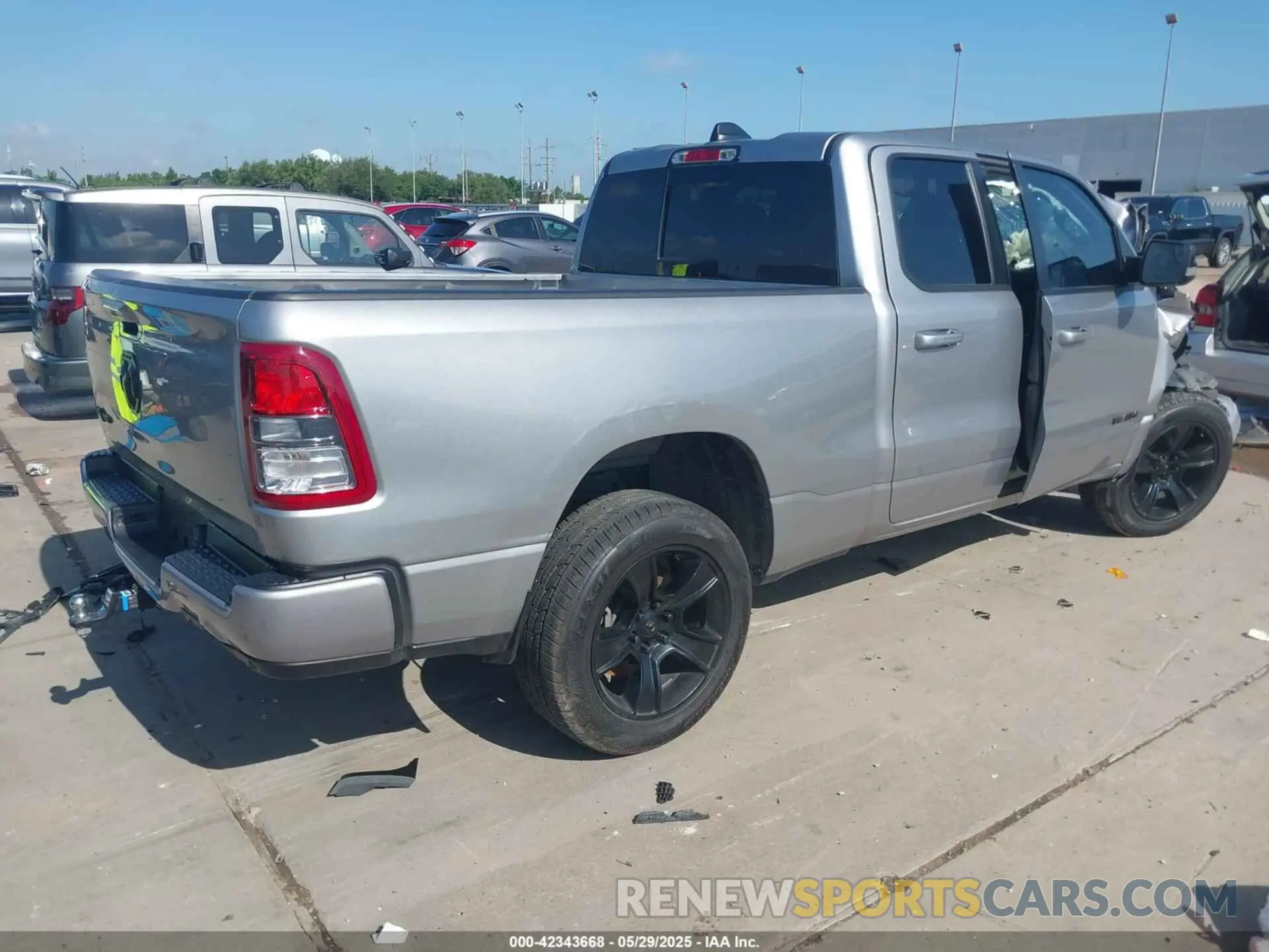 4 Photograph of a damaged car 1C6RREBT7NN399119 RAM 1500 2022