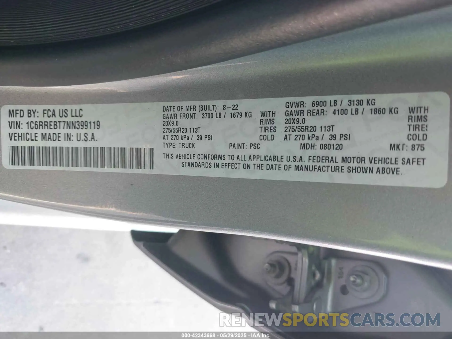 9 Photograph of a damaged car 1C6RREBT7NN399119 RAM 1500 2022