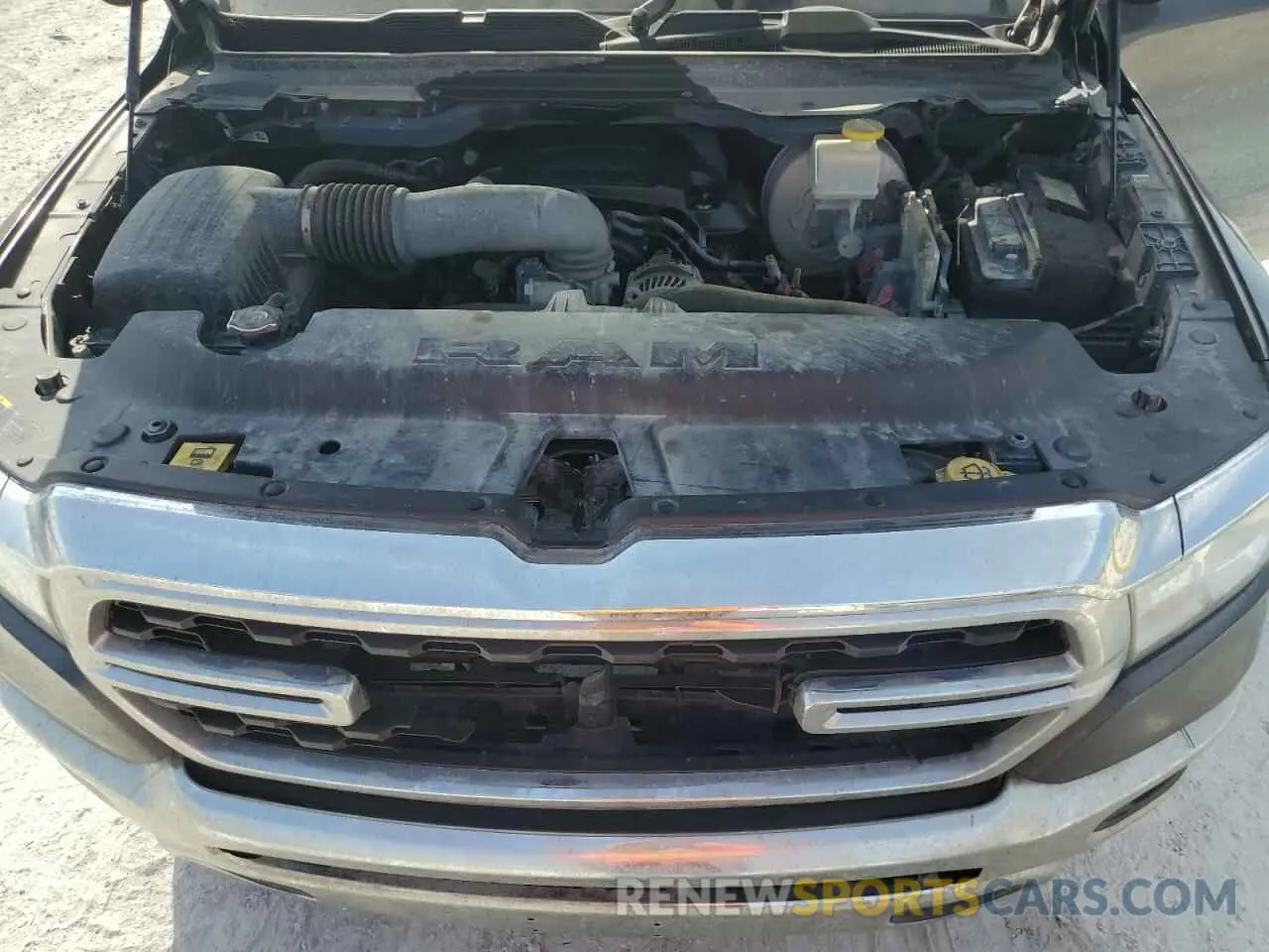 12 Photograph of a damaged car 1C6RREBT8NN321495 RAM 1500 2022