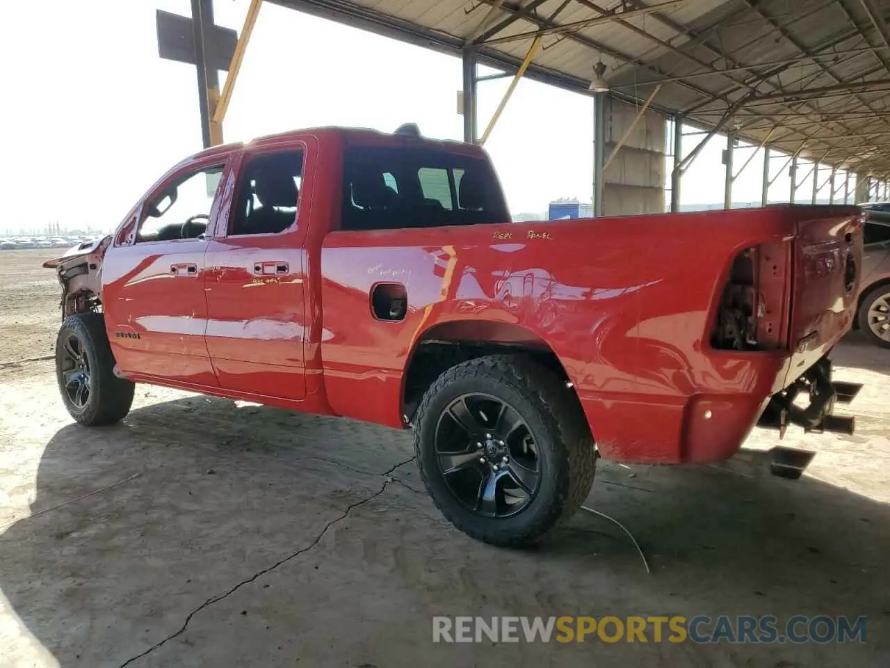 2 Photograph of a damaged car 1C6RREBT9NN173230 RAM 1500 2022