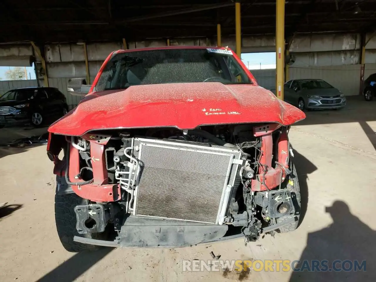 5 Photograph of a damaged car 1C6RREBT9NN173230 RAM 1500 2022