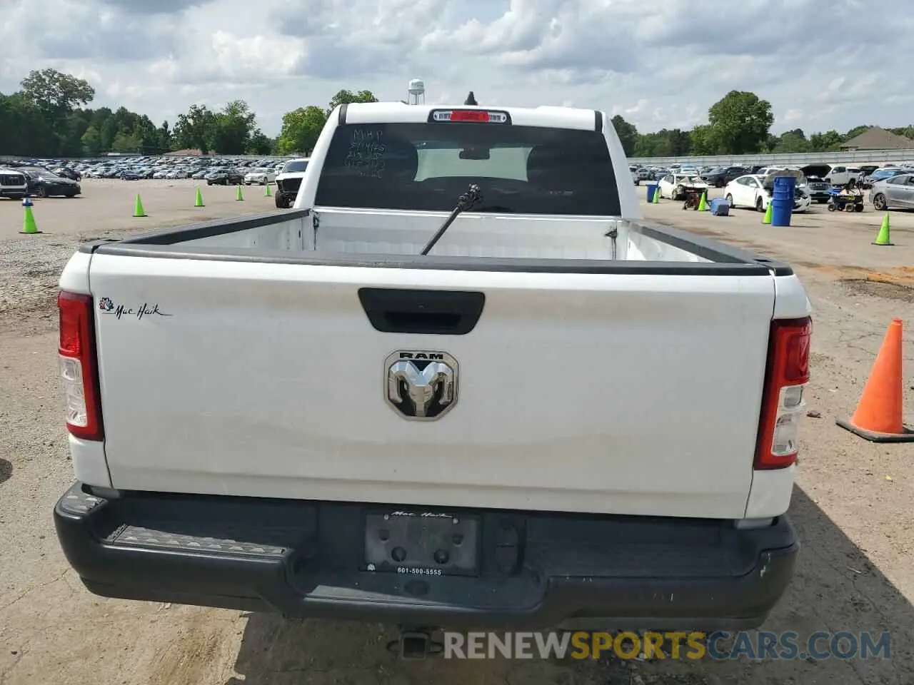 6 Photograph of a damaged car 1C6RRECT8NN415343 RAM 1500 2022