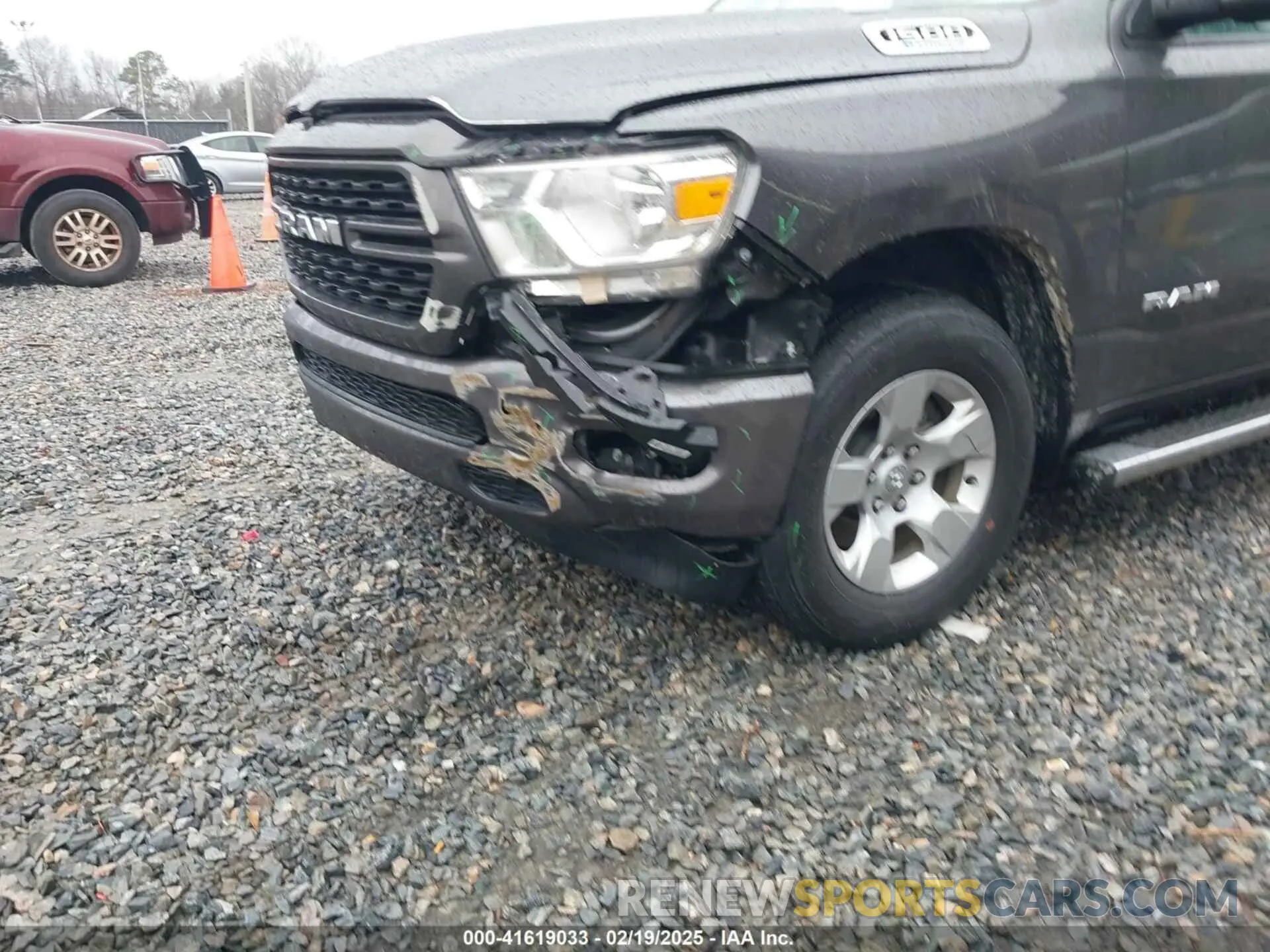 6 Photograph of a damaged car 1C6RREFG6NN337093 RAM 1500 2022