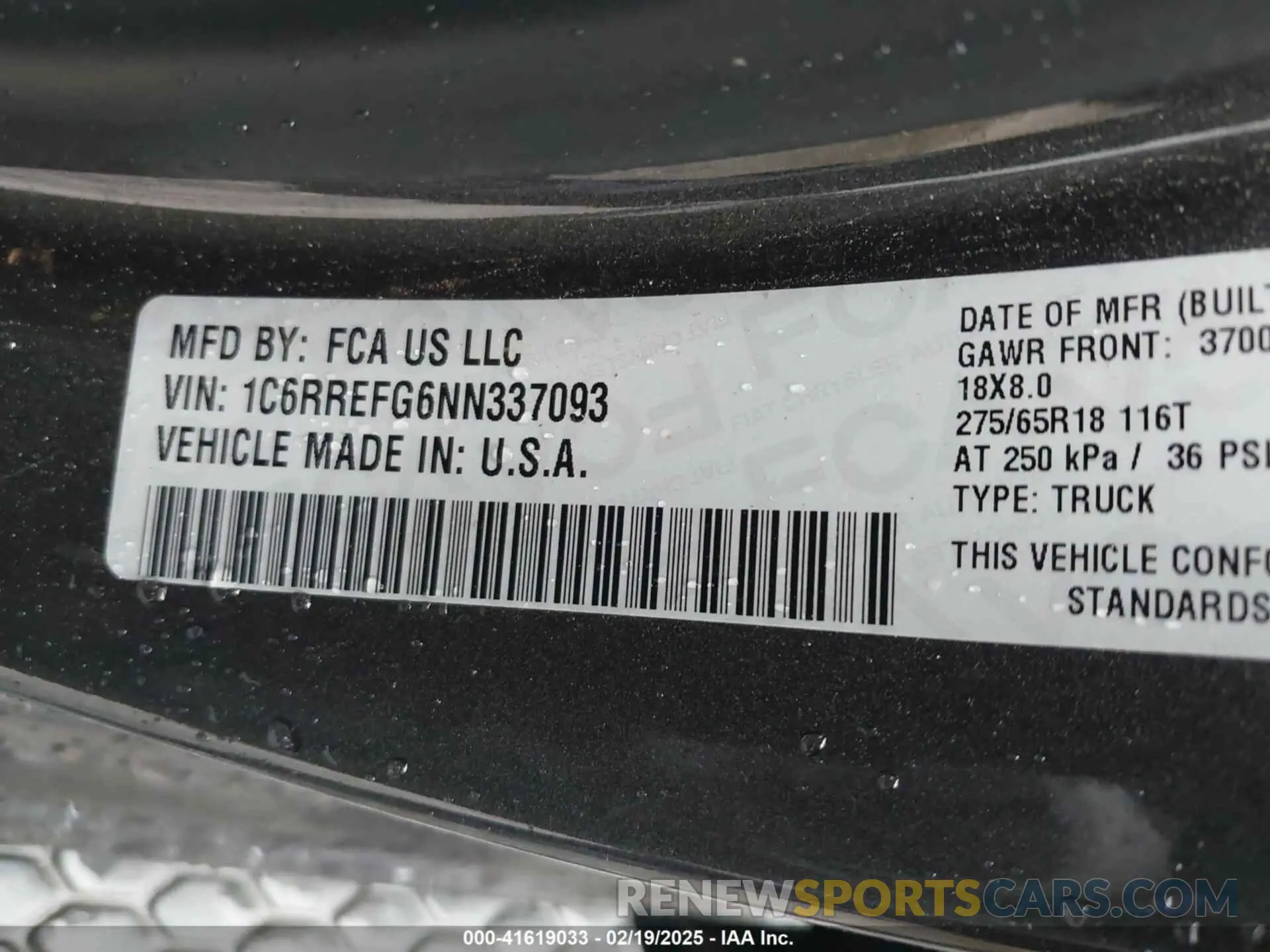9 Photograph of a damaged car 1C6RREFG6NN337093 RAM 1500 2022