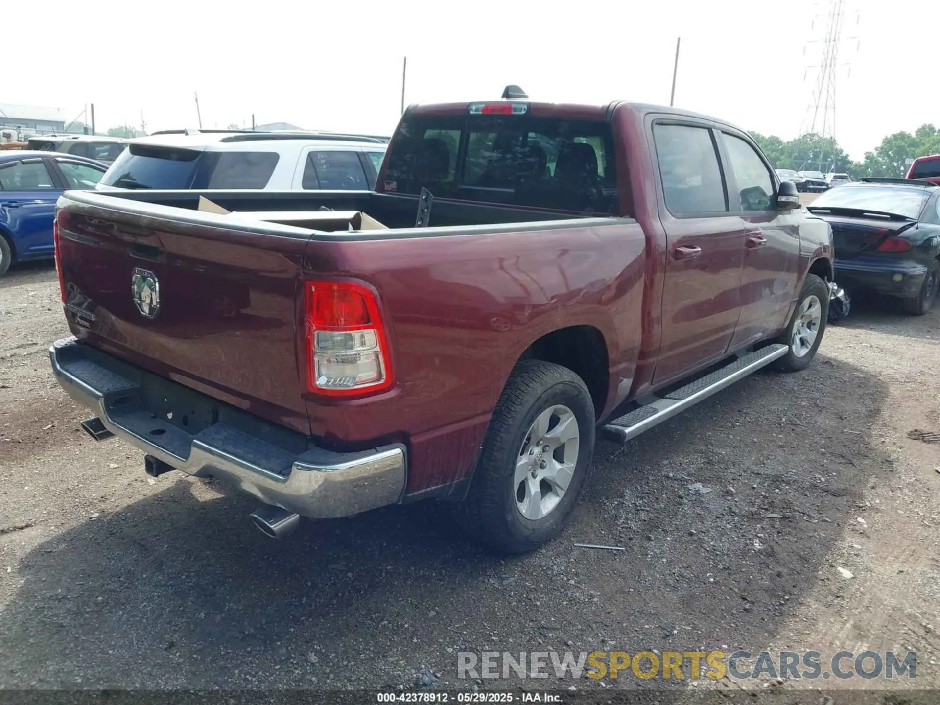 4 Photograph of a damaged car 1C6RREFM1NN254323 RAM 1500 2022