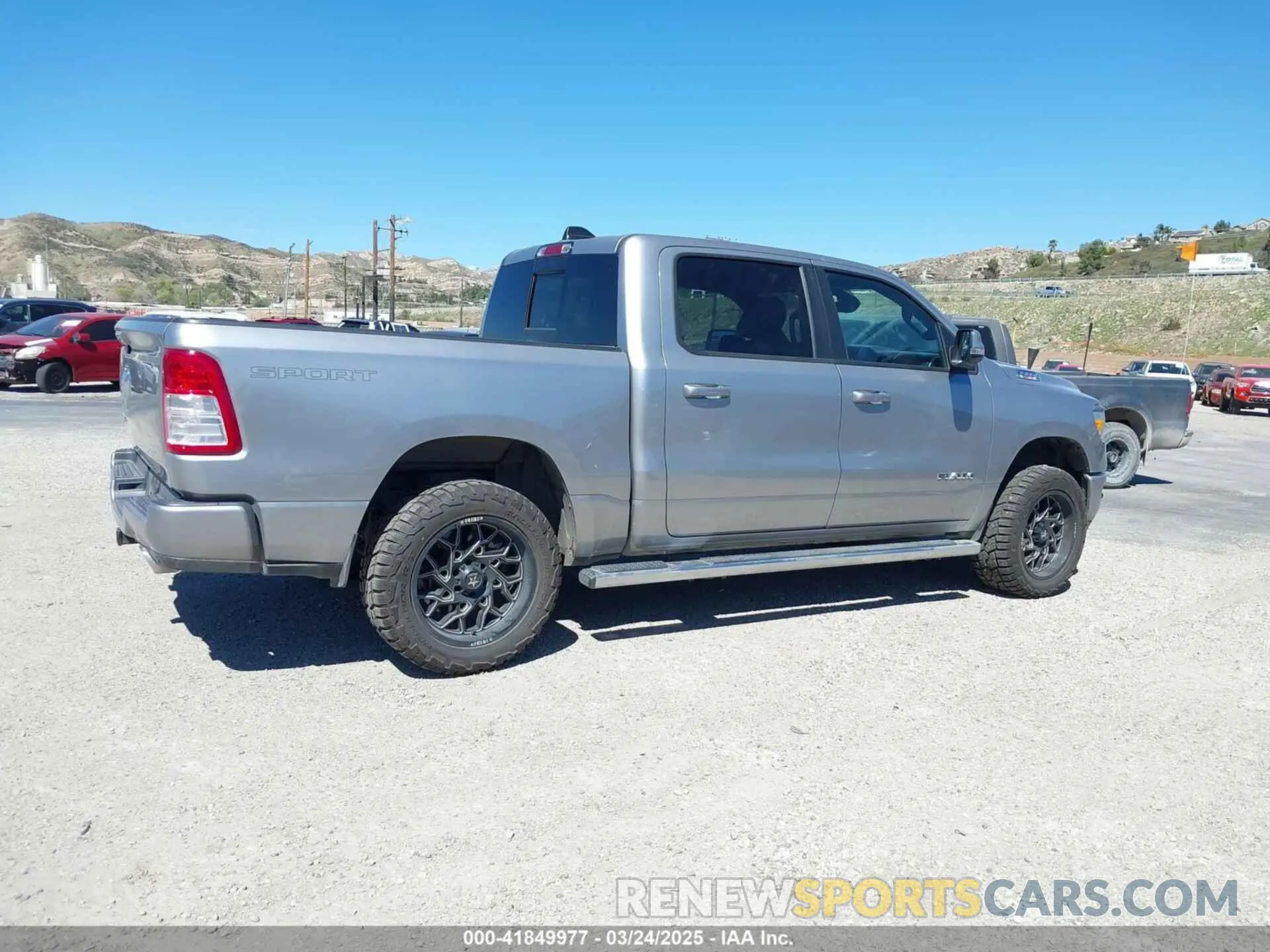 13 Photograph of a damaged car 1C6RREFM2NN479737 RAM 1500 2022