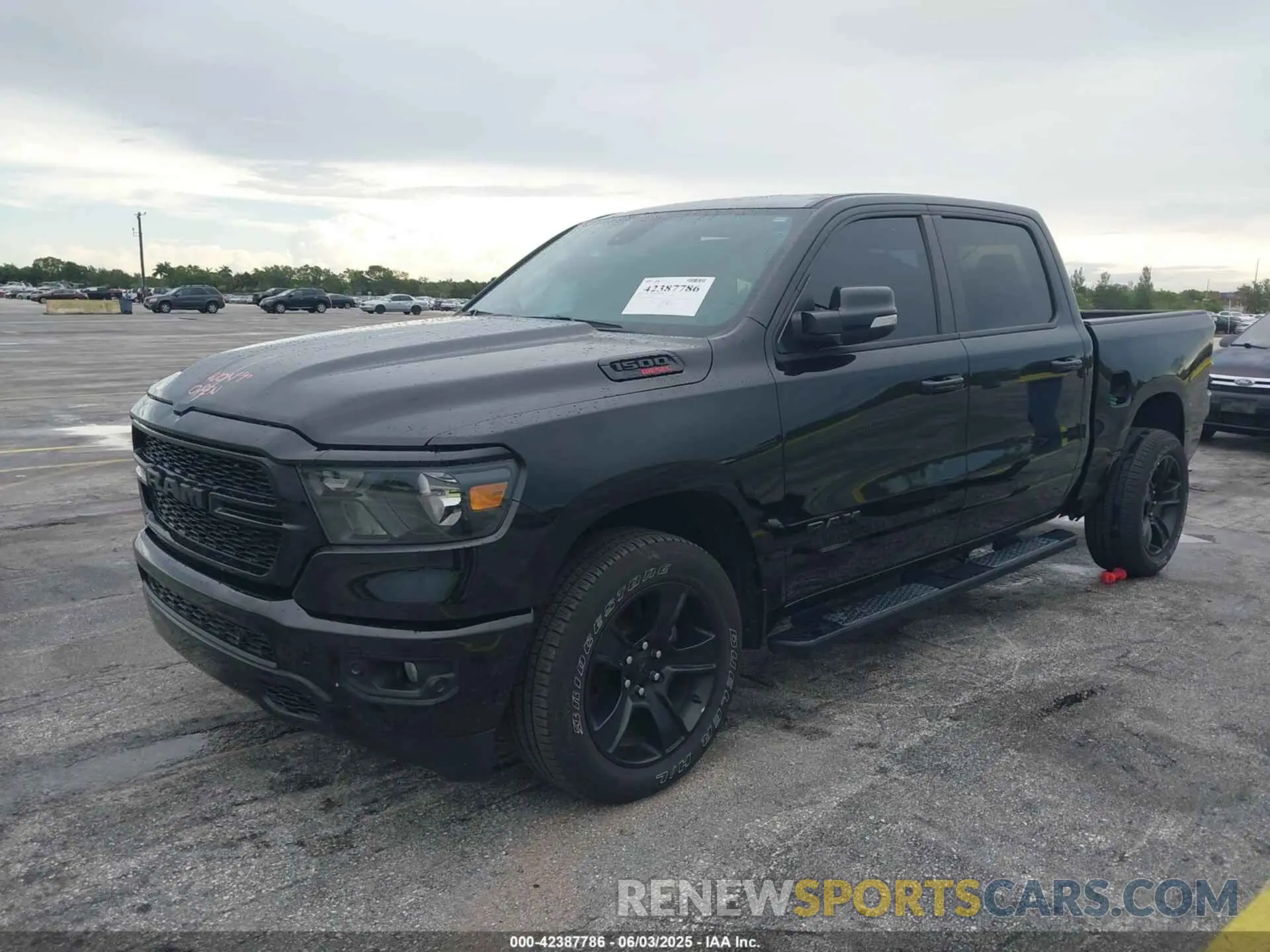 2 Photograph of a damaged car 1C6RREFM3NN268238 RAM 1500 2022