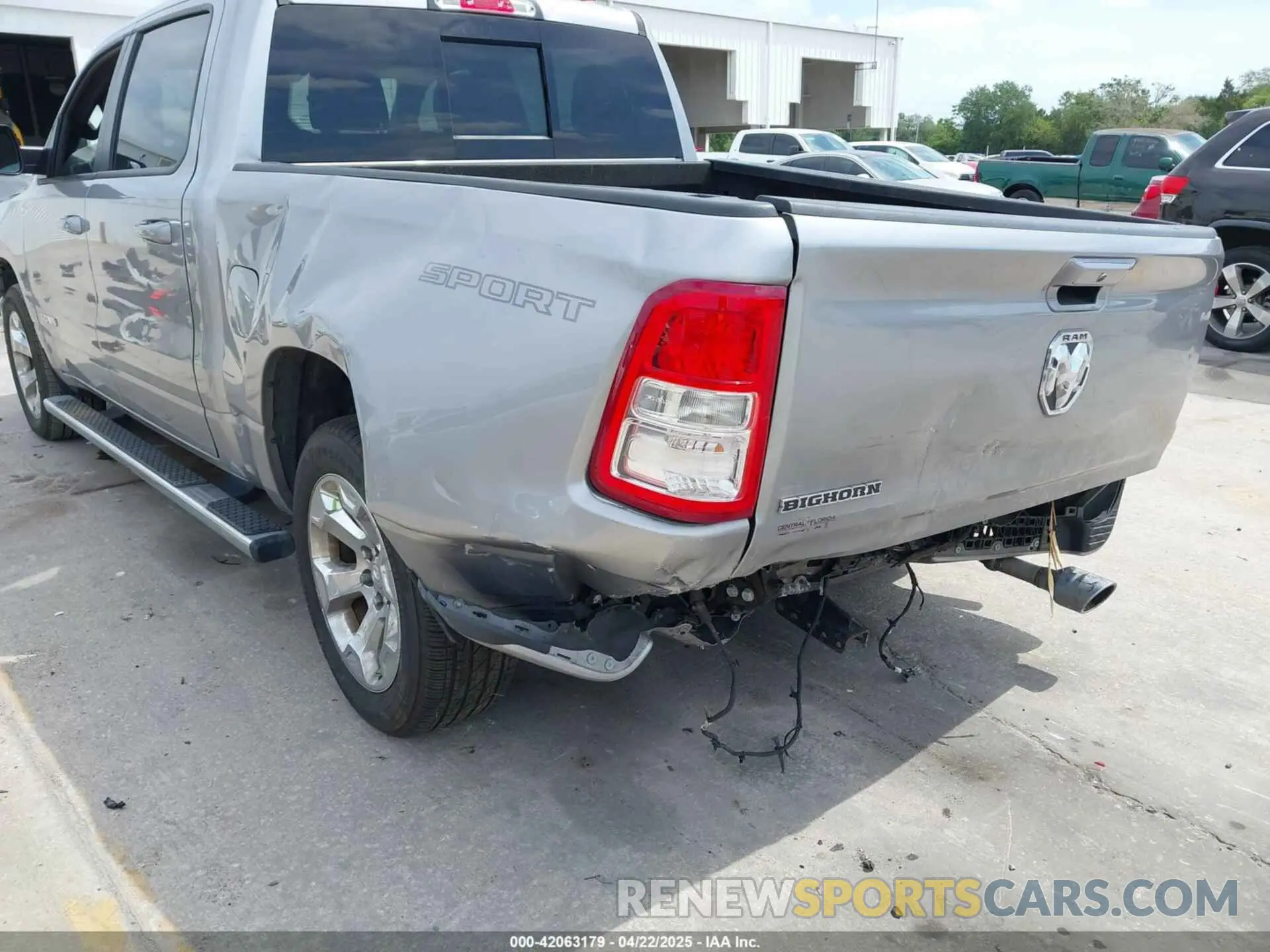 6 Photograph of a damaged car 1C6RREFM7NN408498 RAM 1500 2022