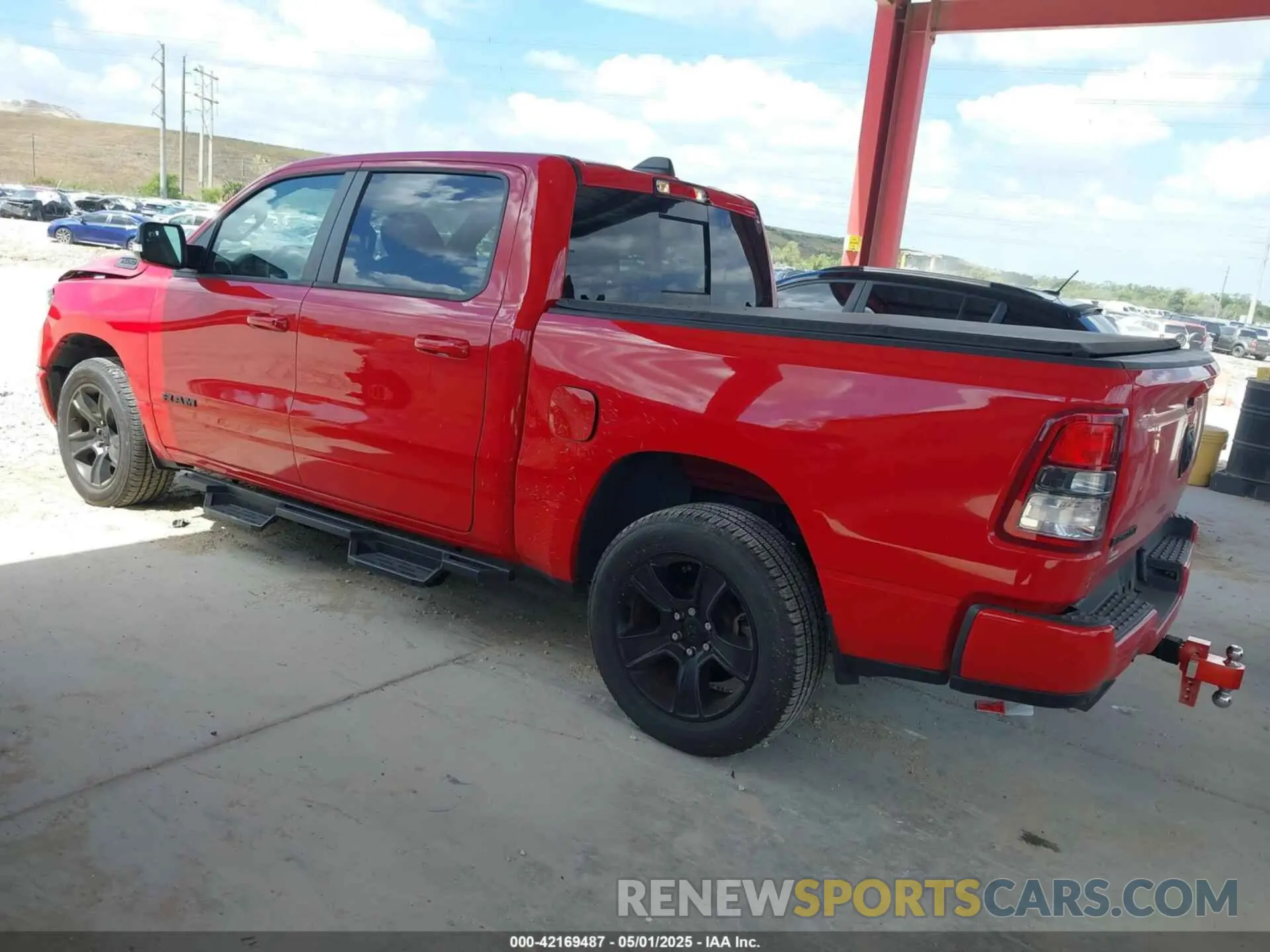 15 Photograph of a damaged car 1C6RREFT1NN178299 RAM 1500 2022