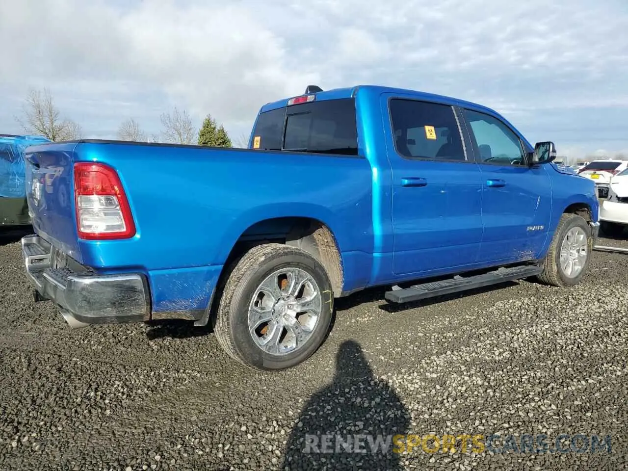3 Photograph of a damaged car 1C6RREFT1NN254118 RAM 1500 2022