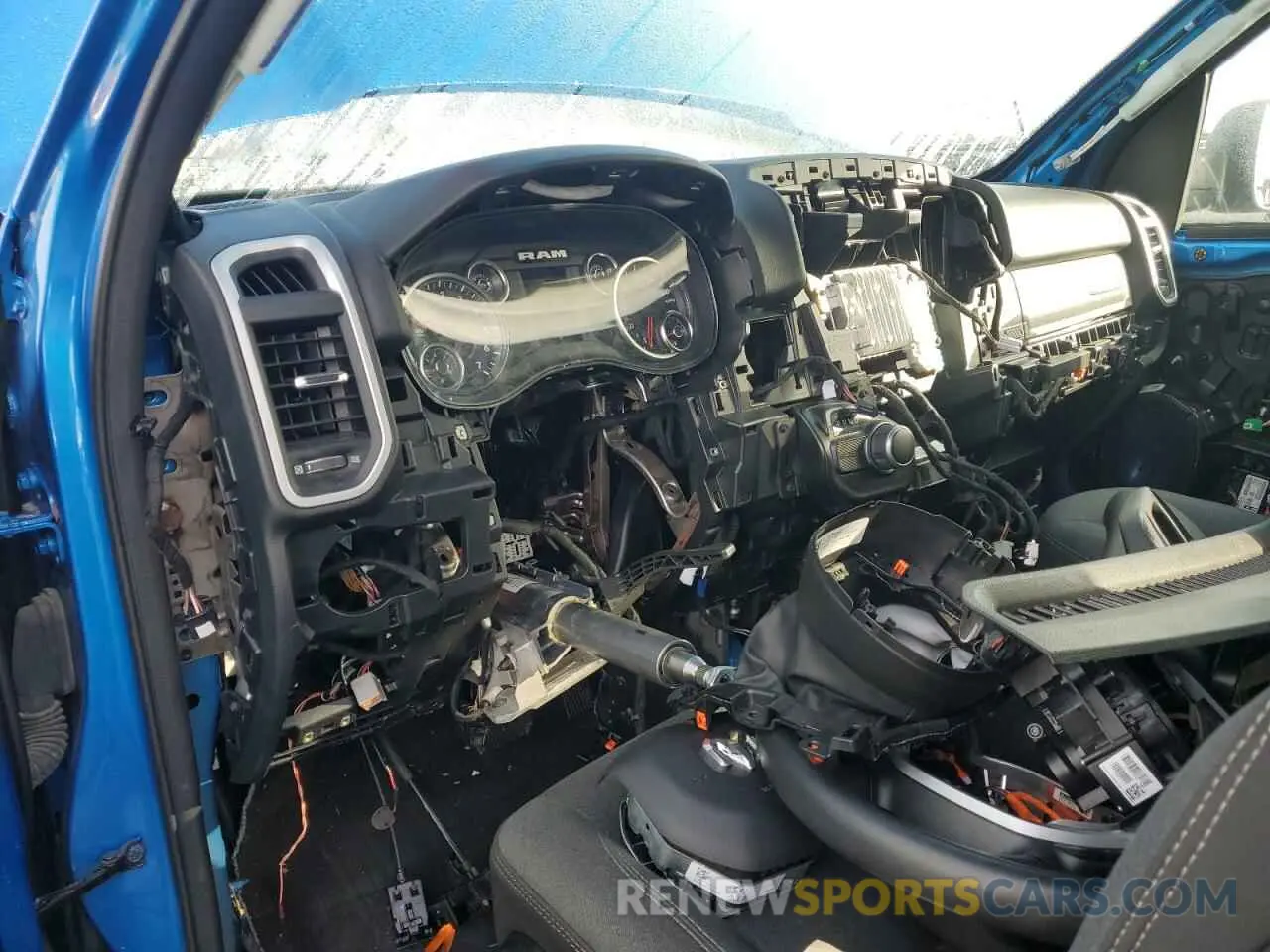 8 Photograph of a damaged car 1C6RREFT1NN254118 RAM 1500 2022