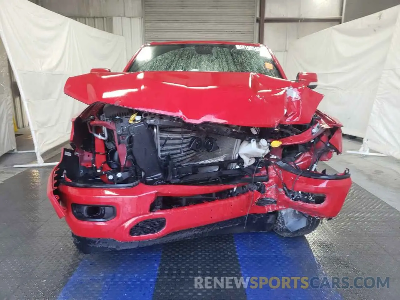 5 Photograph of a damaged car 1C6RREFT1NN464234 RAM 1500 2022