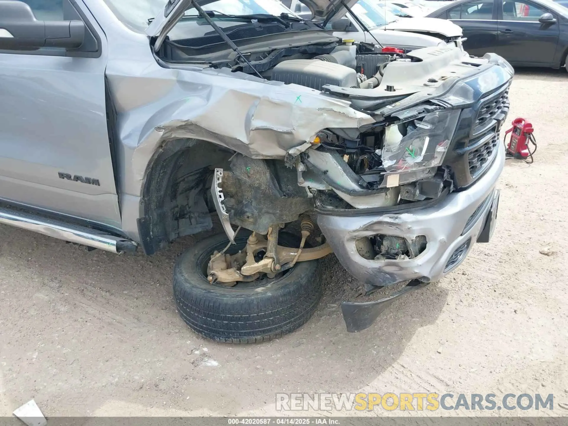 18 Photograph of a damaged car 1C6RREFT2NN253608 RAM 1500 2022