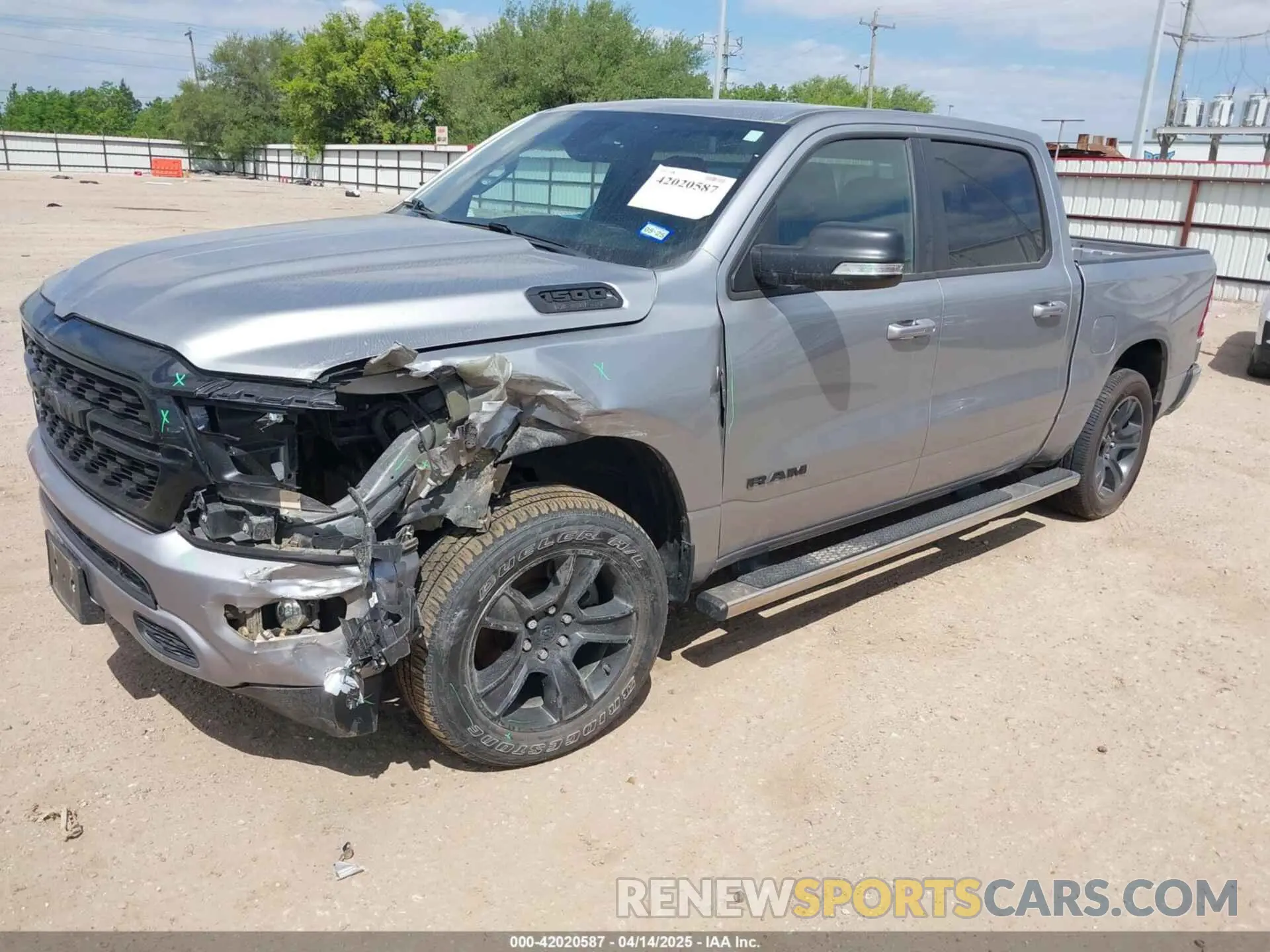 2 Photograph of a damaged car 1C6RREFT2NN253608 RAM 1500 2022