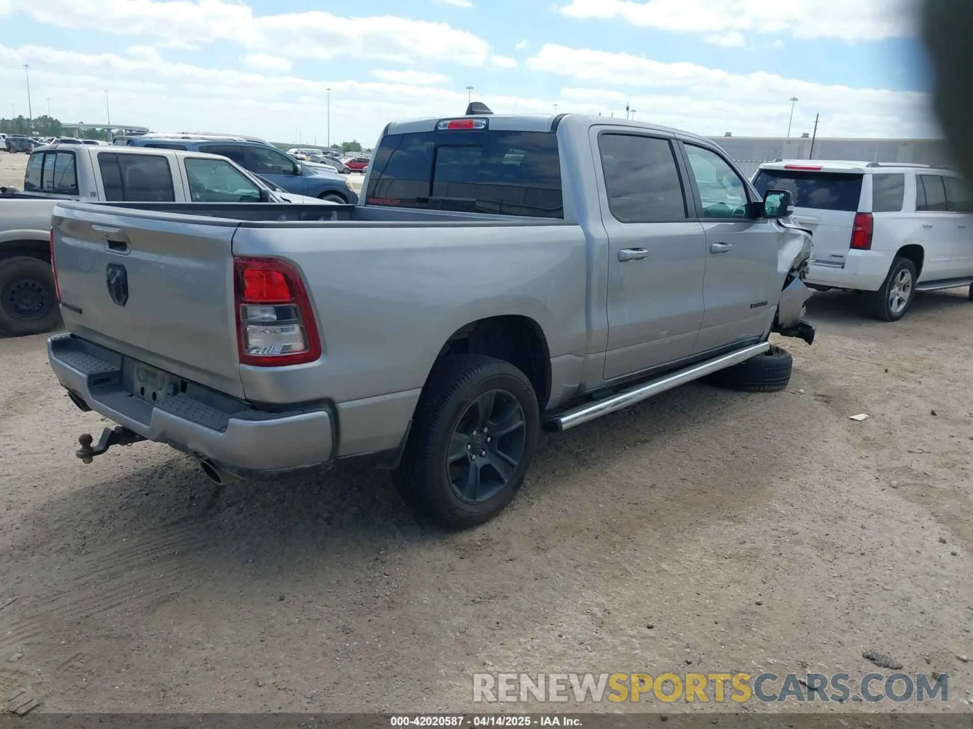 4 Photograph of a damaged car 1C6RREFT2NN253608 RAM 1500 2022