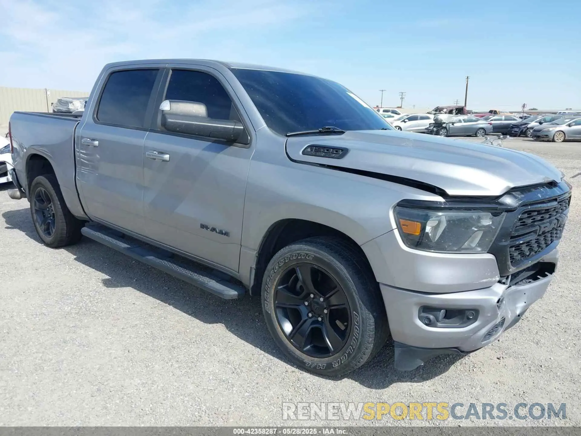 1 Photograph of a damaged car 1C6RREFT3NN157681 RAM 1500 2022