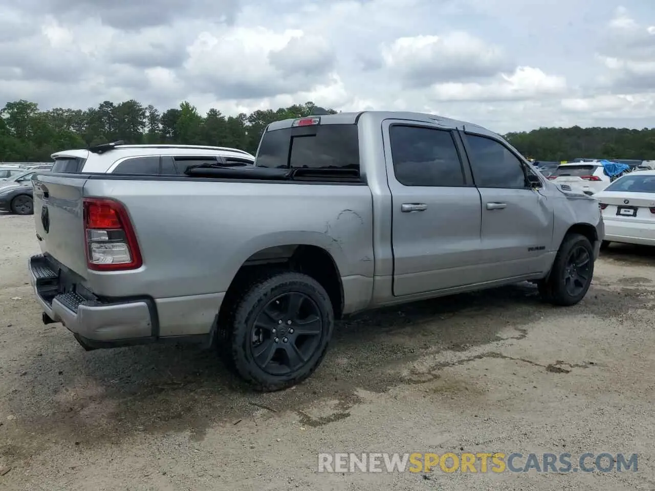 3 Photograph of a damaged car 1C6RREFT3NN336335 RAM 1500 2022