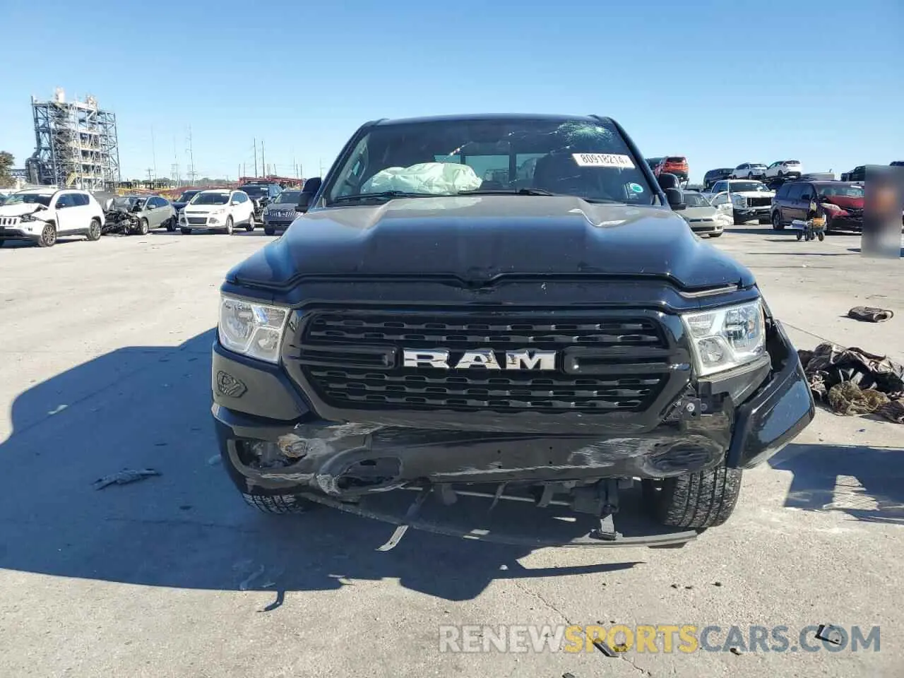 5 Photograph of a damaged car 1C6RREFT3NN337369 RAM 1500 2022