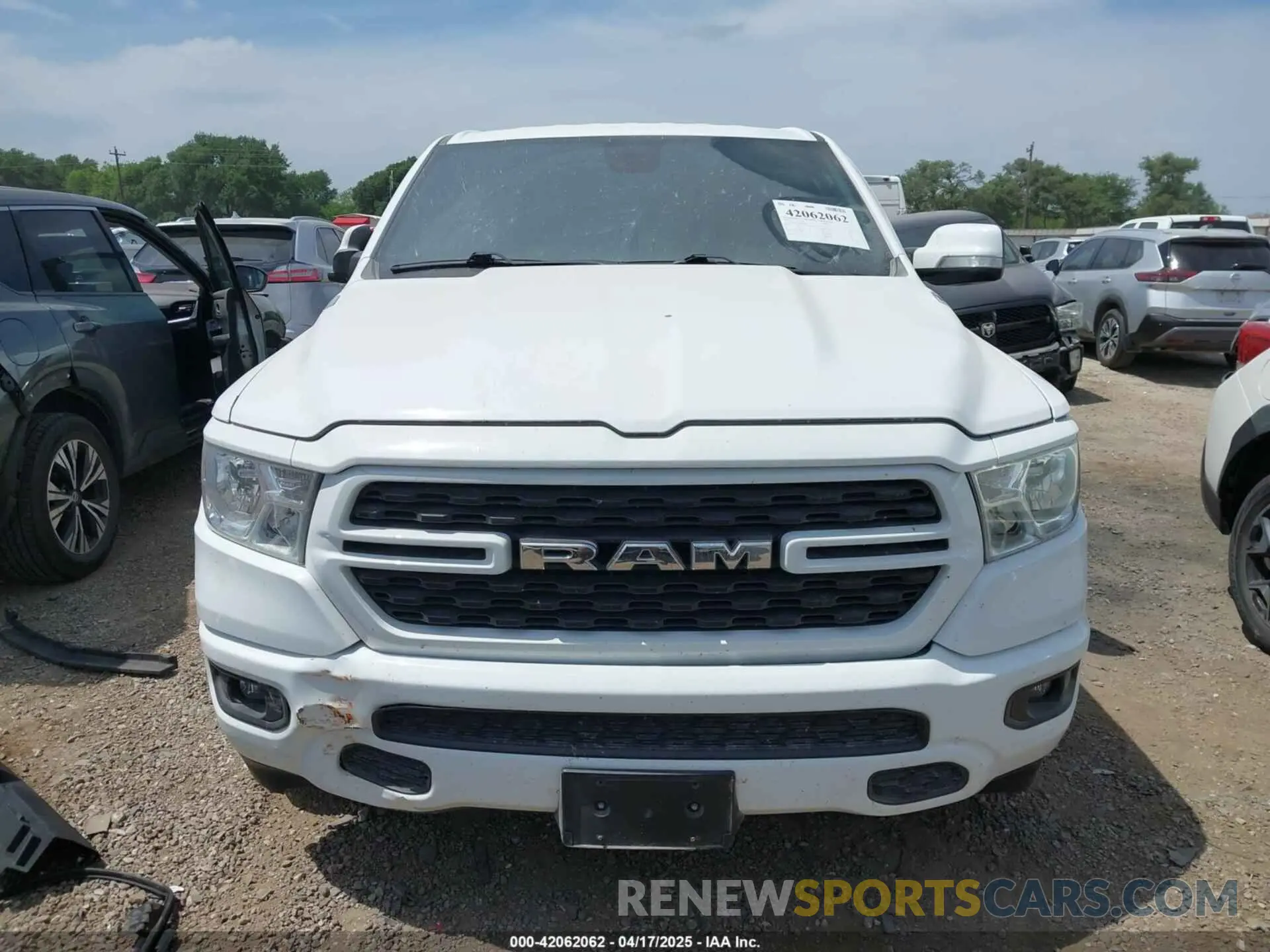 12 Photograph of a damaged car 1C6RREFT3NN372896 RAM 1500 2022