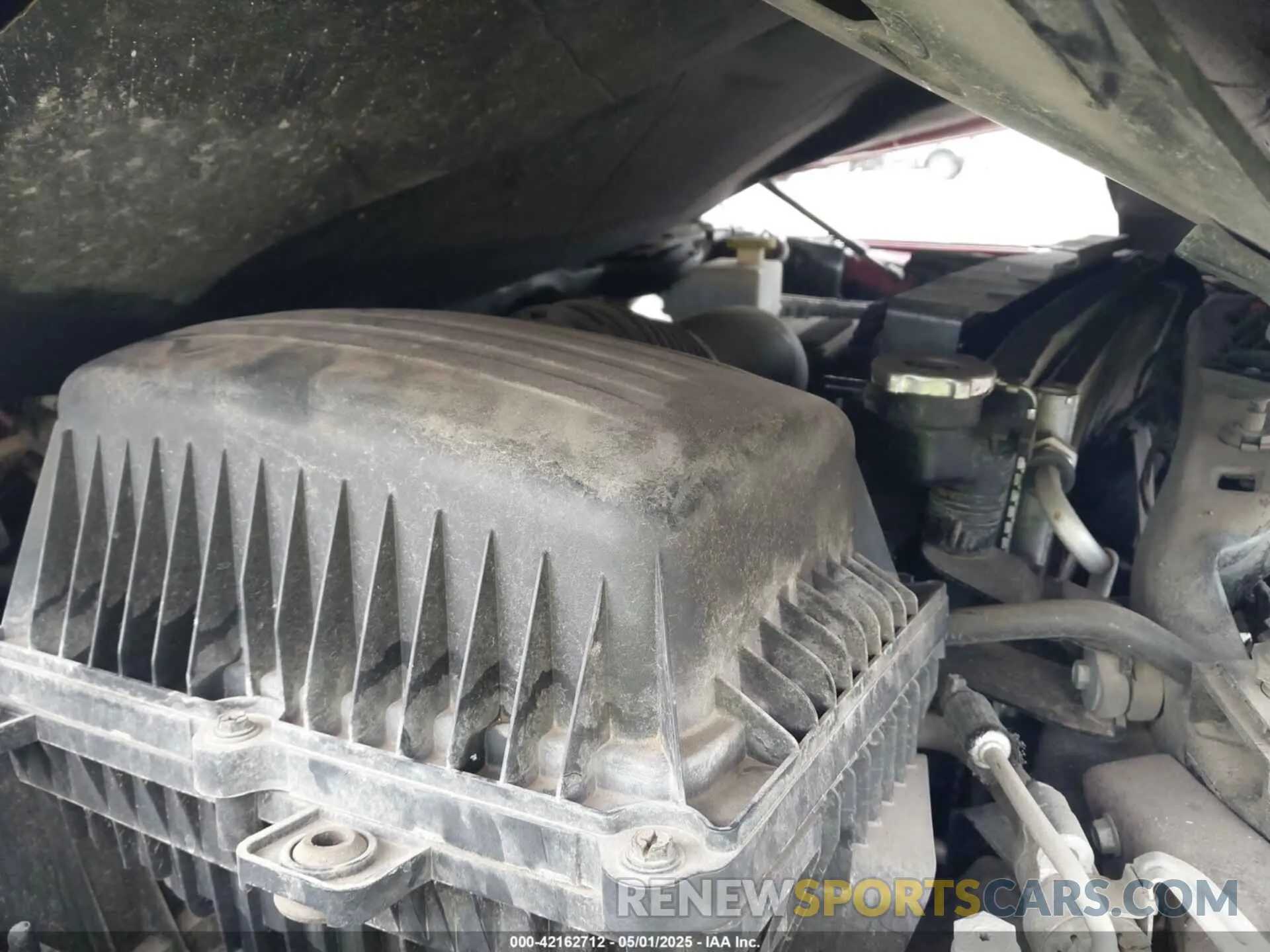 10 Photograph of a damaged car 1C6RREFT4NN119974 RAM 1500 2022