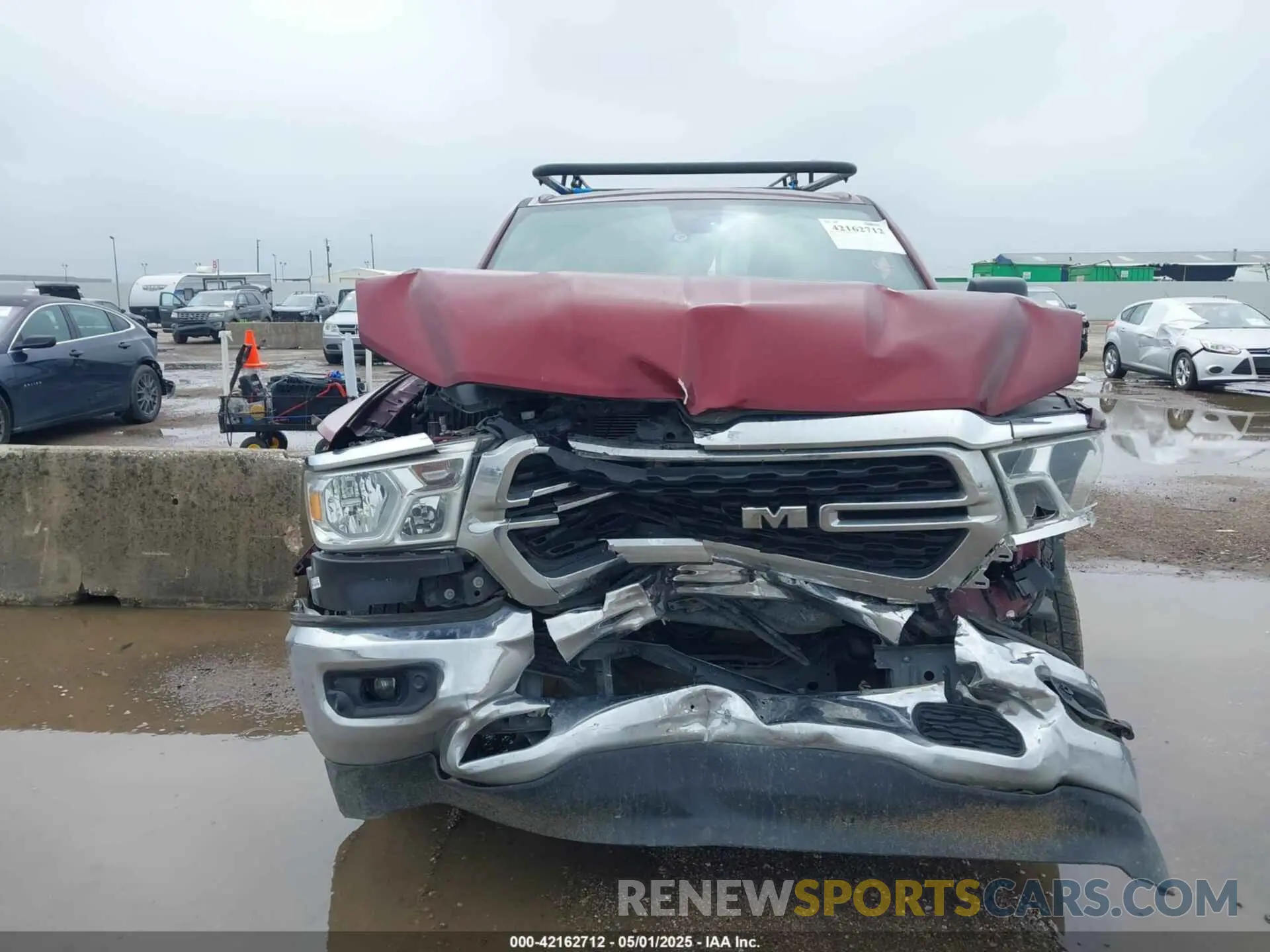 12 Photograph of a damaged car 1C6RREFT4NN119974 RAM 1500 2022