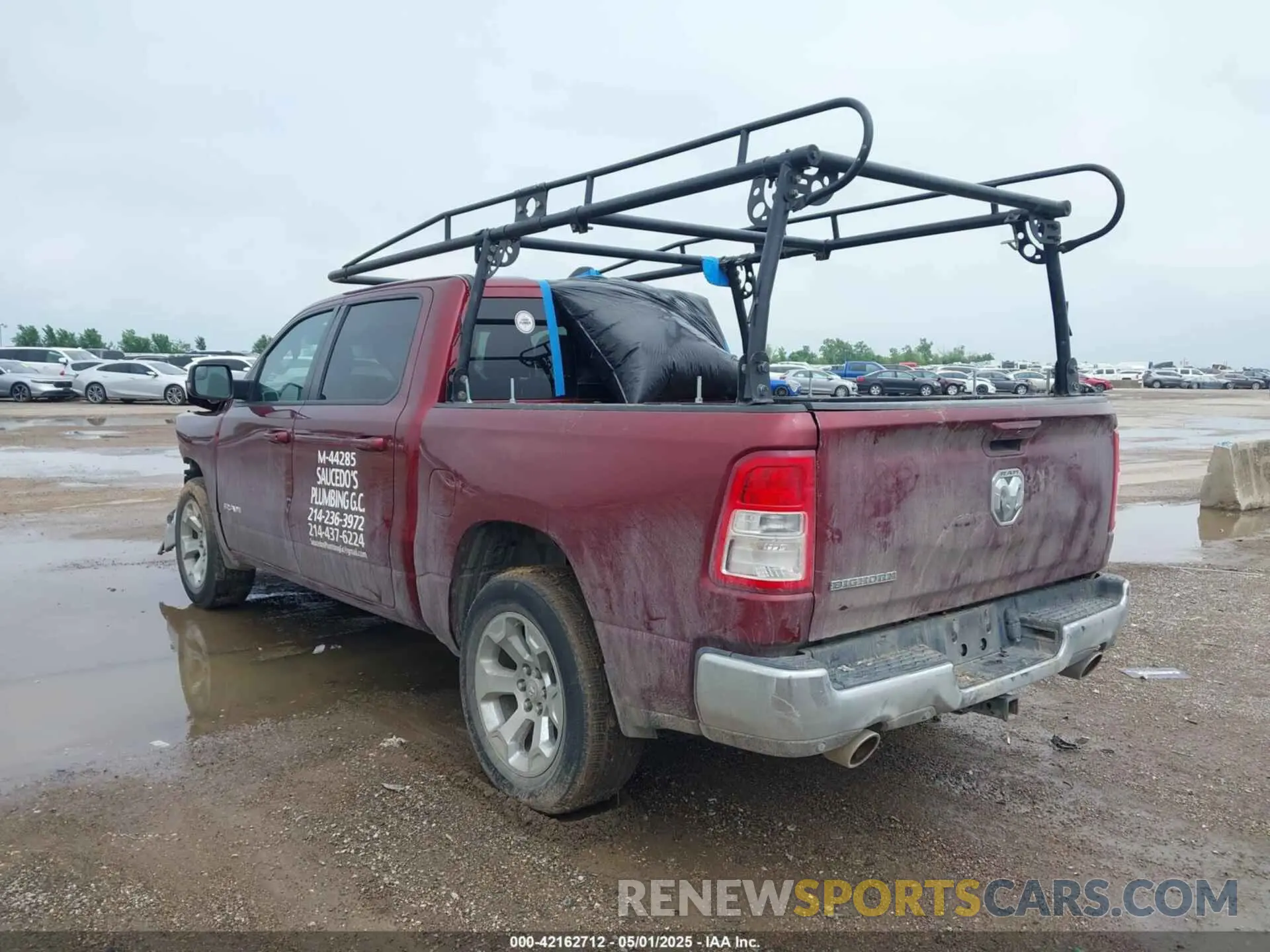 3 Photograph of a damaged car 1C6RREFT4NN119974 RAM 1500 2022