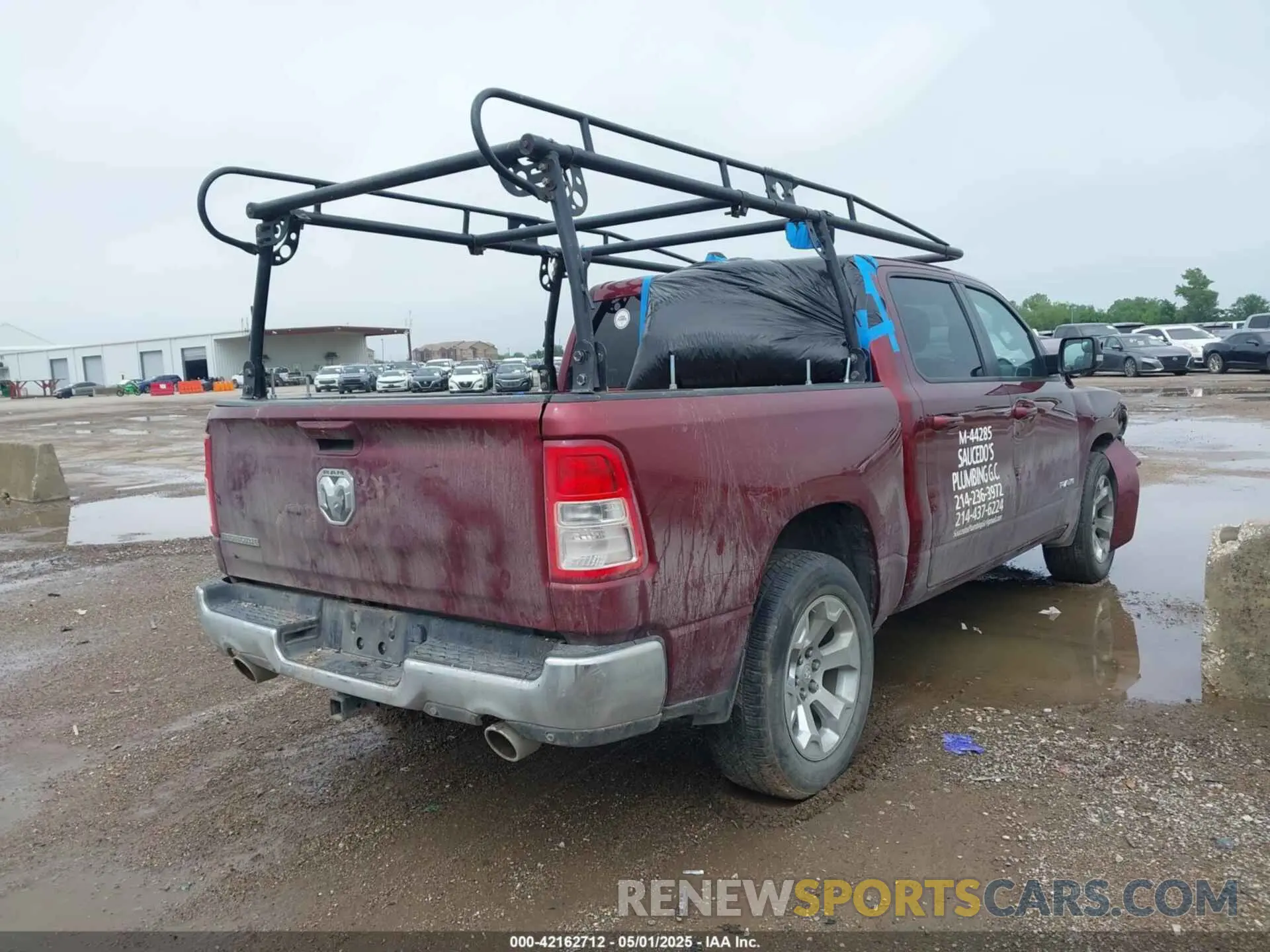 4 Photograph of a damaged car 1C6RREFT4NN119974 RAM 1500 2022