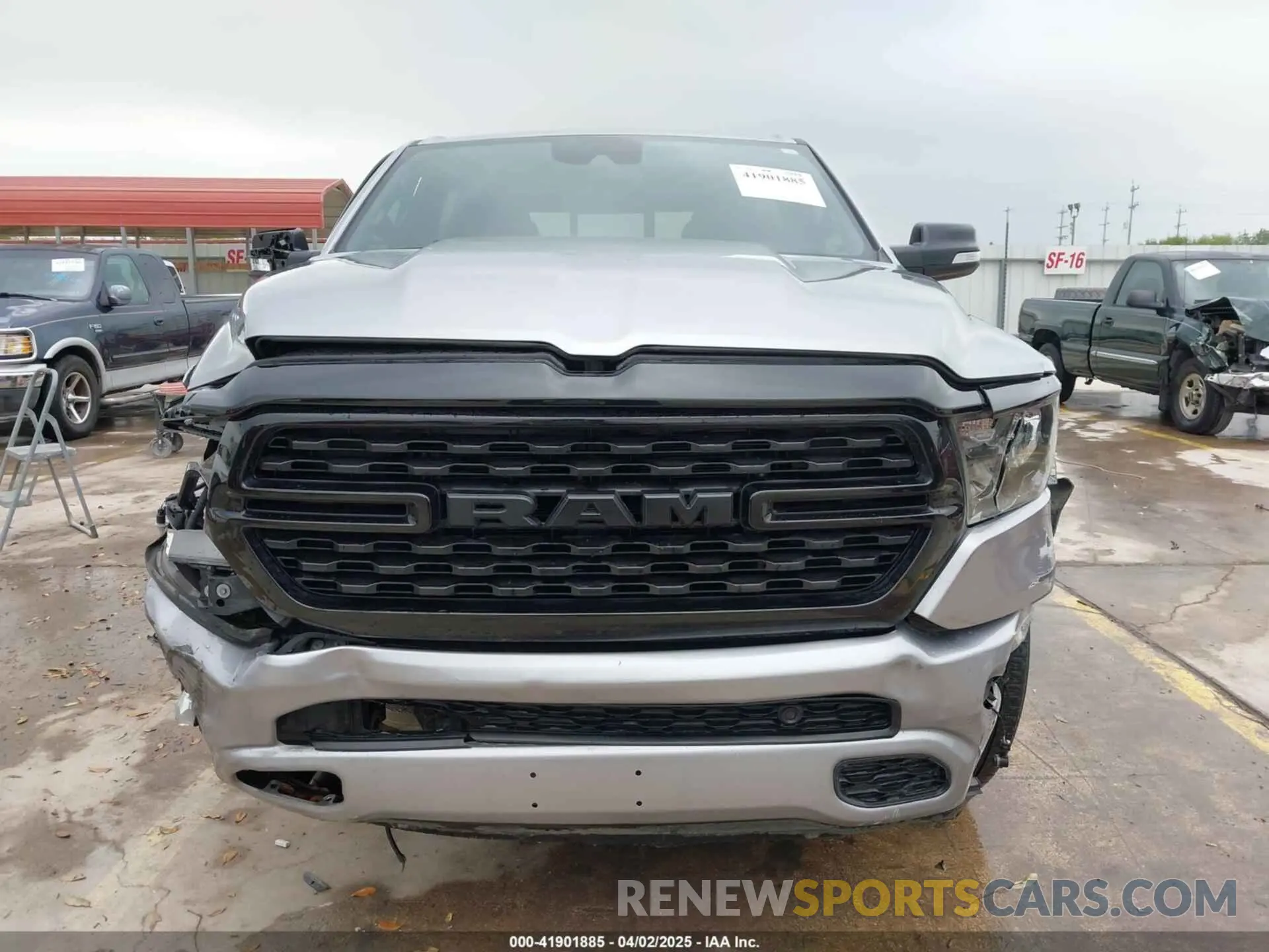 13 Photograph of a damaged car 1C6RREFT4NN187269 RAM 1500 2022