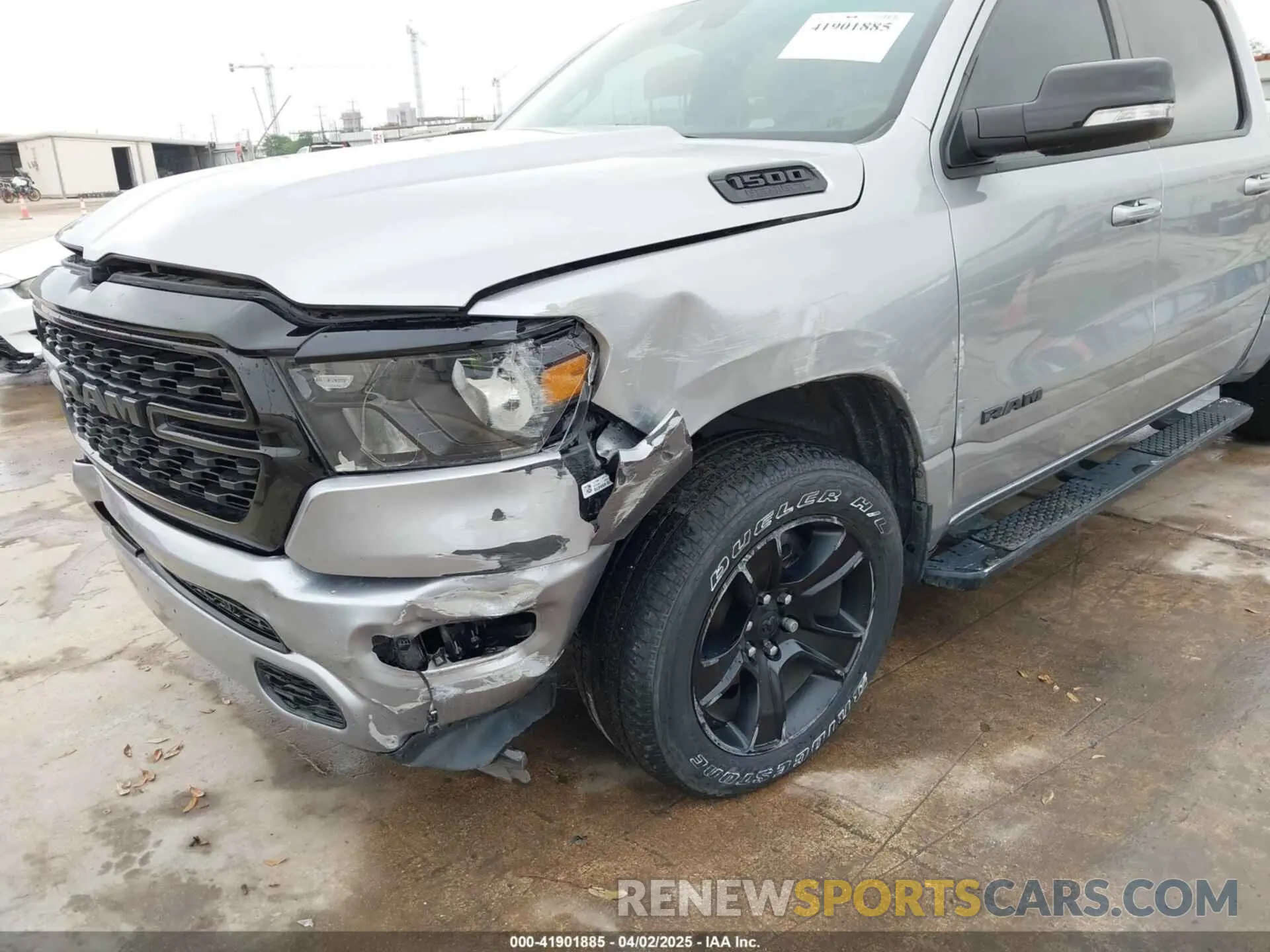 18 Photograph of a damaged car 1C6RREFT4NN187269 RAM 1500 2022