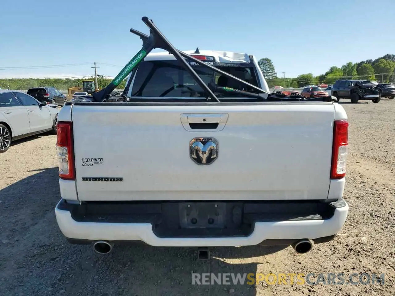 6 Photograph of a damaged car 1C6RREFT4NN346999 RAM 1500 2022