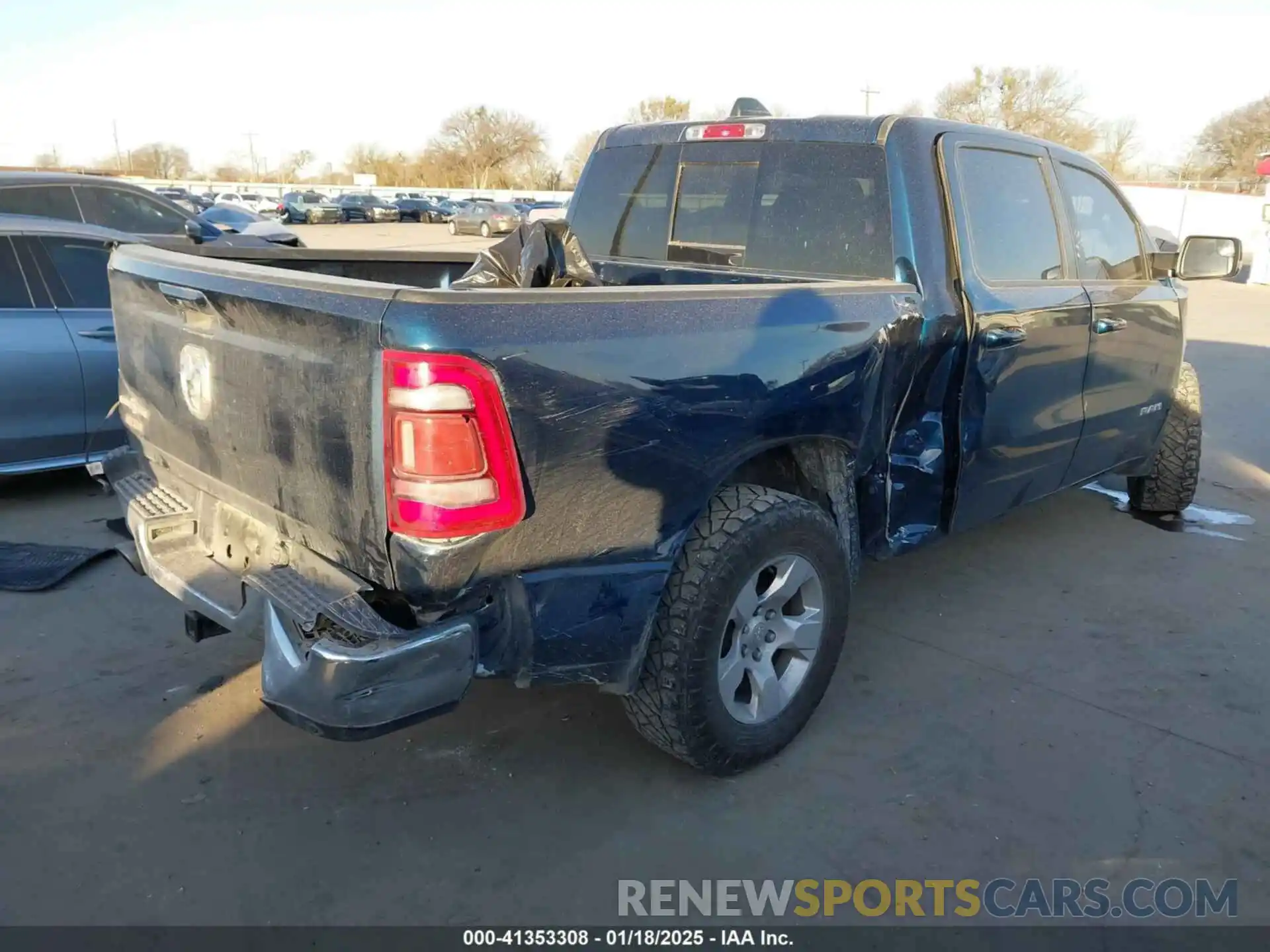 4 Photograph of a damaged car 1C6RREFT6NN201253 RAM 1500 2022