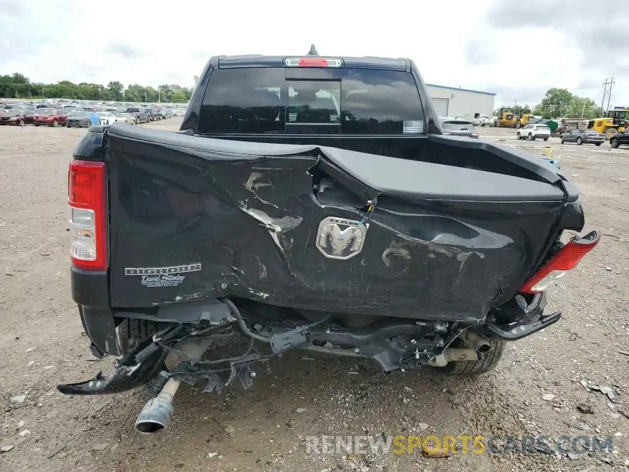 6 Photograph of a damaged car 1C6RREFT6NN430984 RAM 1500 2022