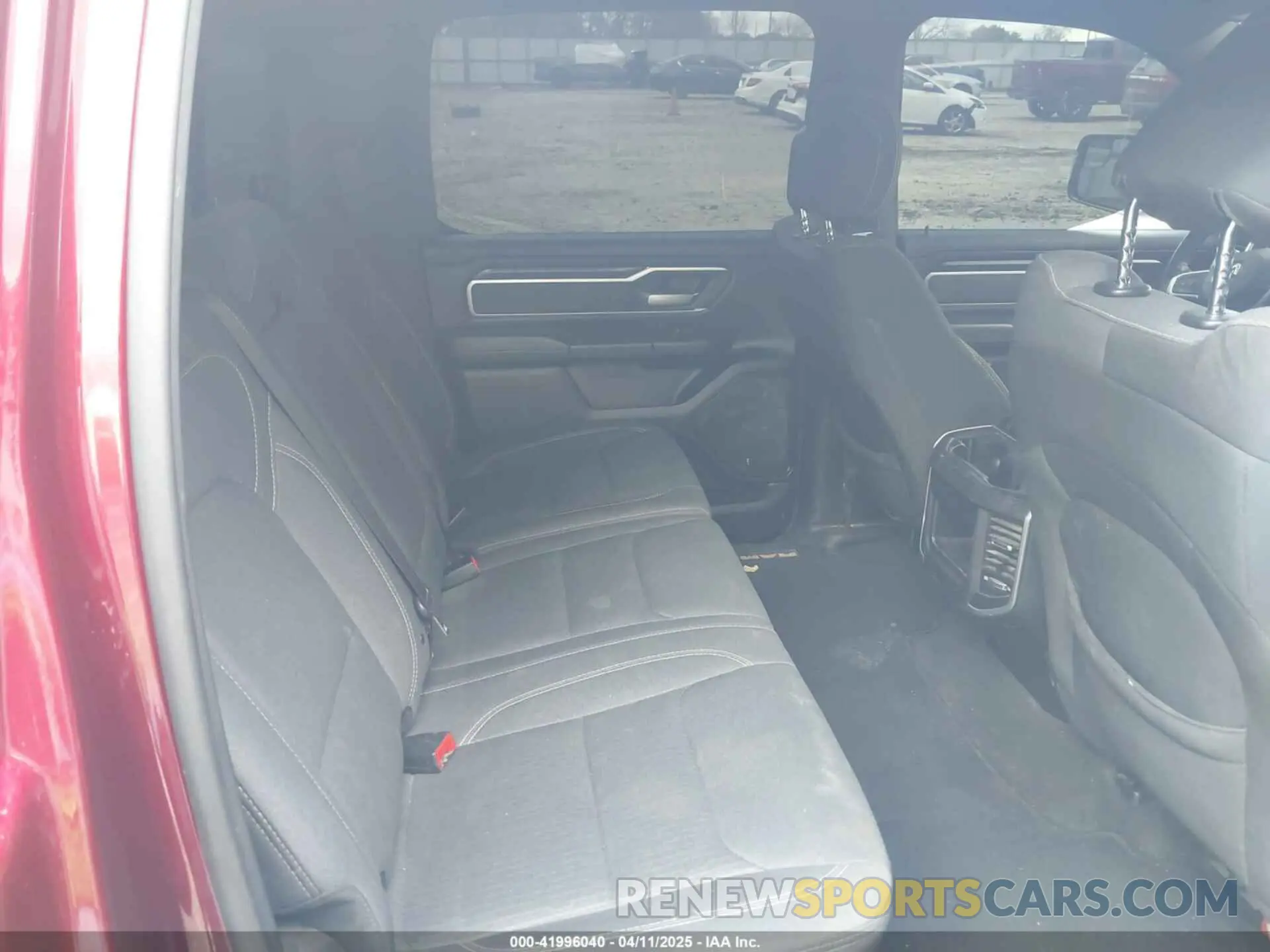 8 Photograph of a damaged car 1C6RREFT7NN105065 RAM 1500 2022