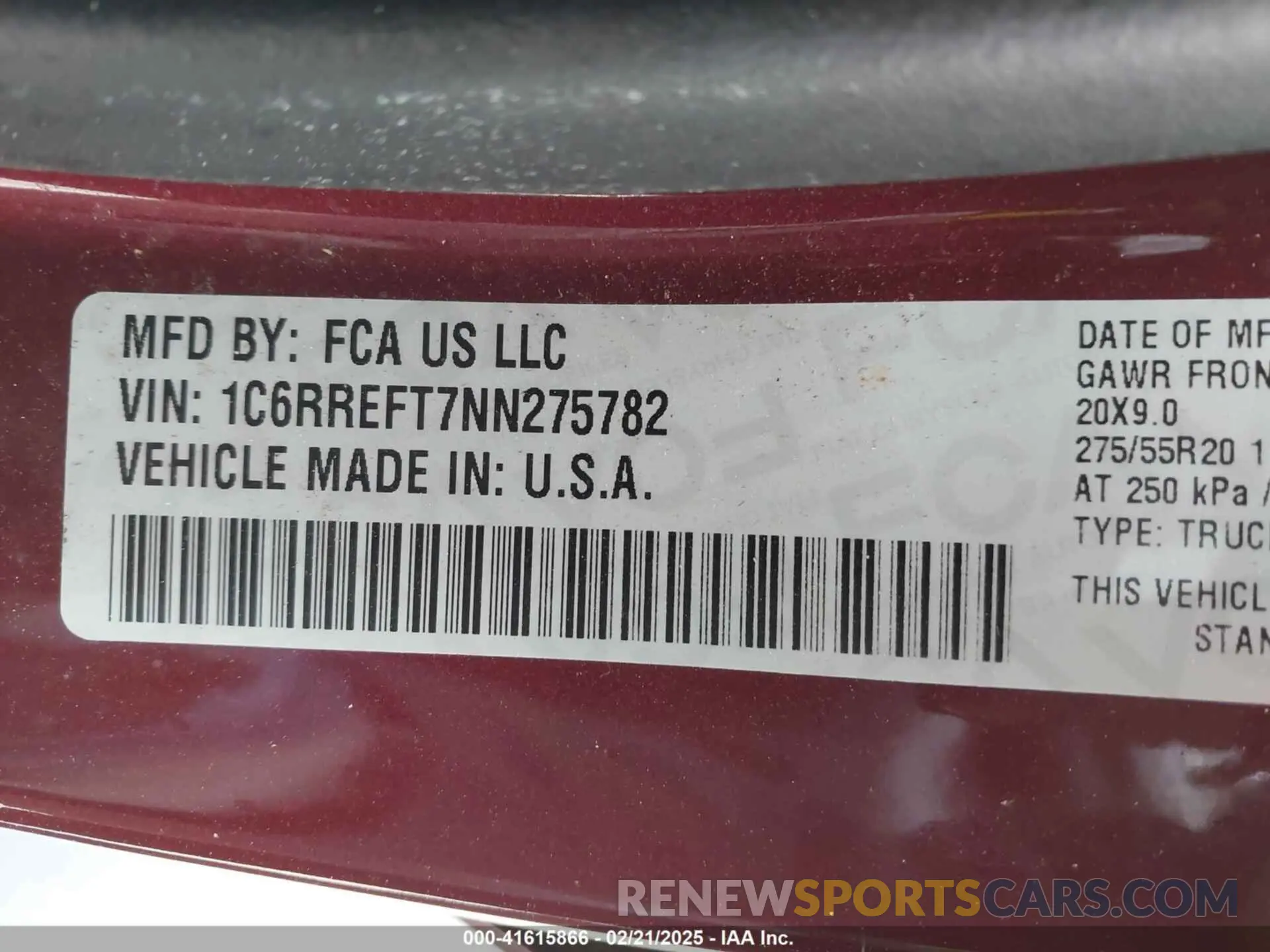 9 Photograph of a damaged car 1C6RREFT7NN275782 RAM 1500 2022
