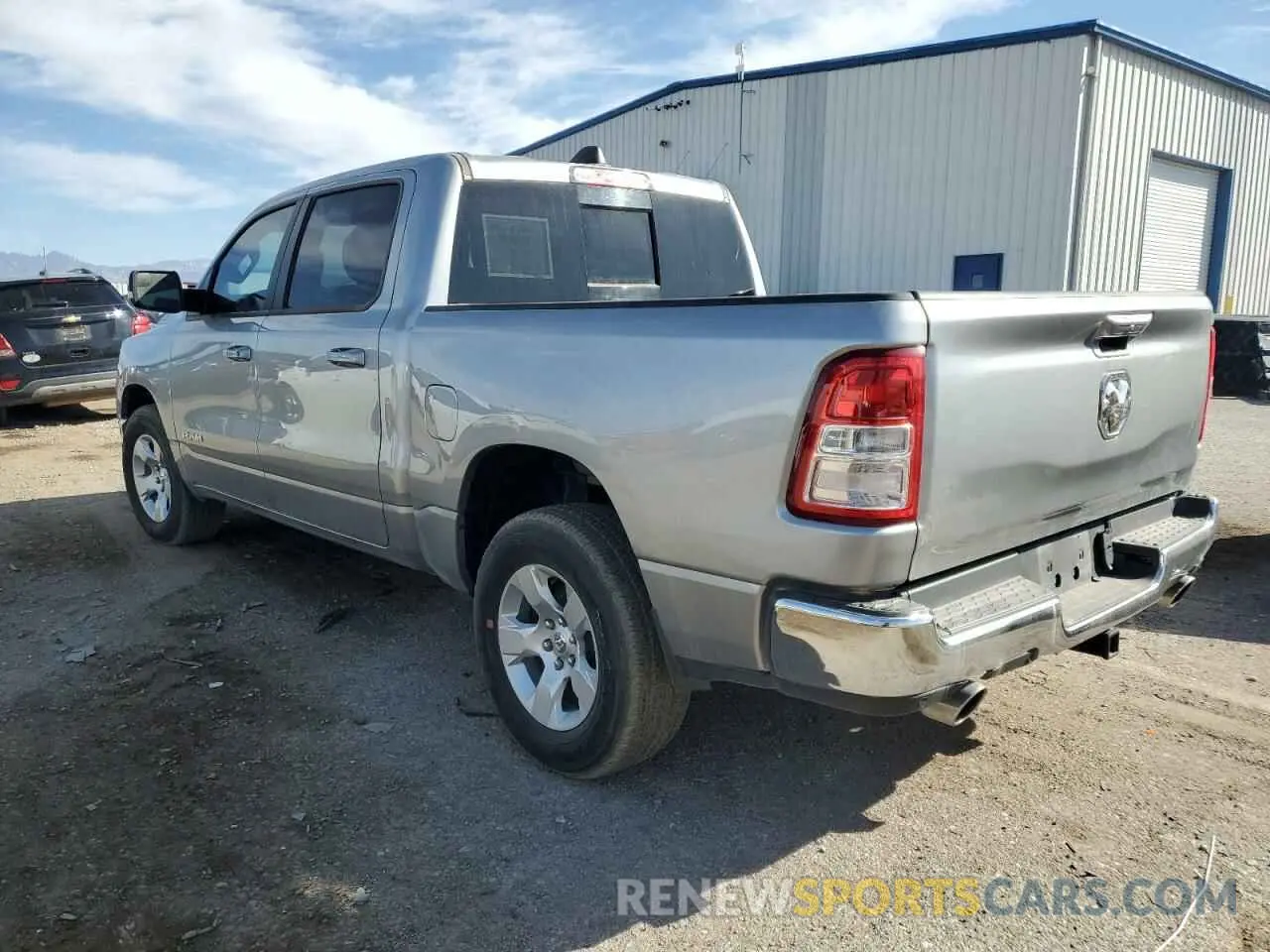 2 Photograph of a damaged car 1C6RREFT7NN452072 RAM 1500 2022