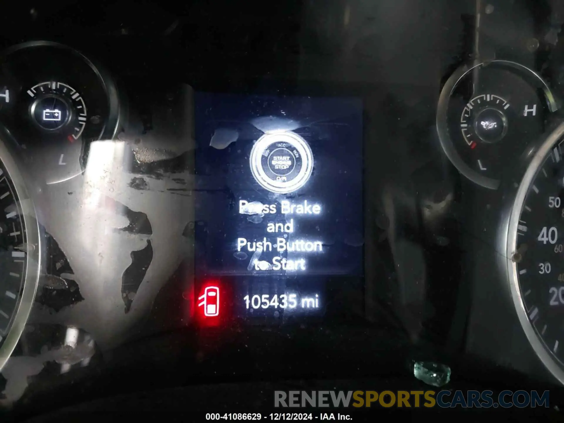 15 Photograph of a damaged car 1C6RREFT8NN350733 RAM 1500 2022