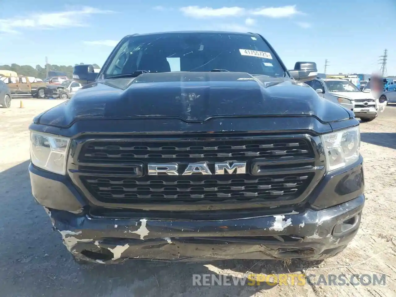 5 Photograph of a damaged car 1C6RREFTXNN157631 RAM 1500 2022