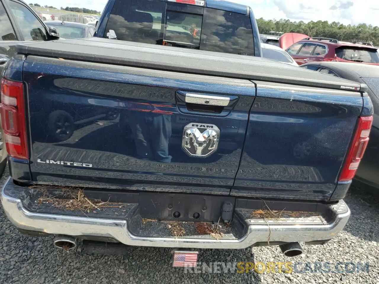 6 Photograph of a damaged car 1C6RREHT3NN358977 RAM 1500 2022