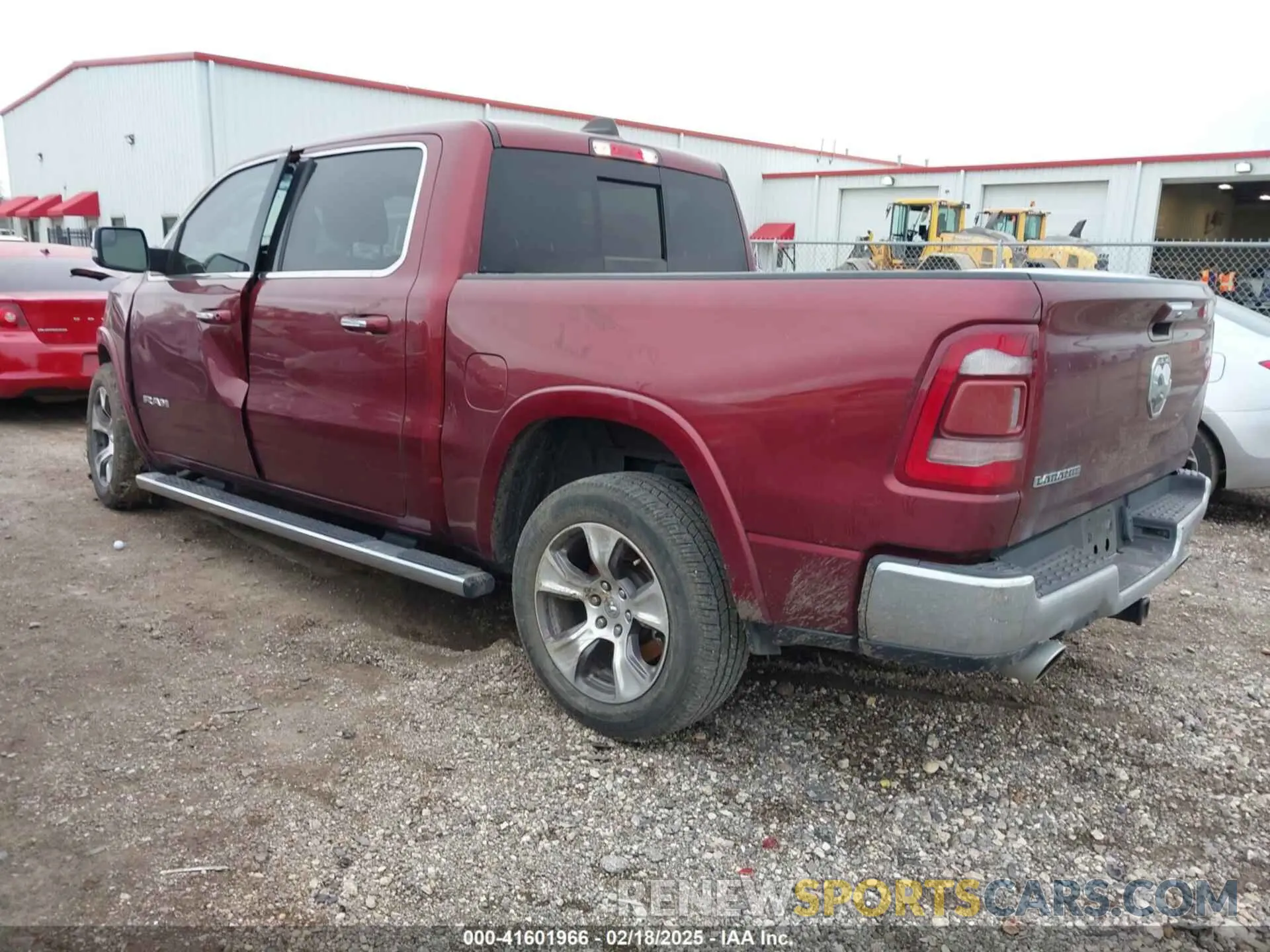 3 Photograph of a damaged car 1C6RREJM6NN185281 RAM 1500 2022