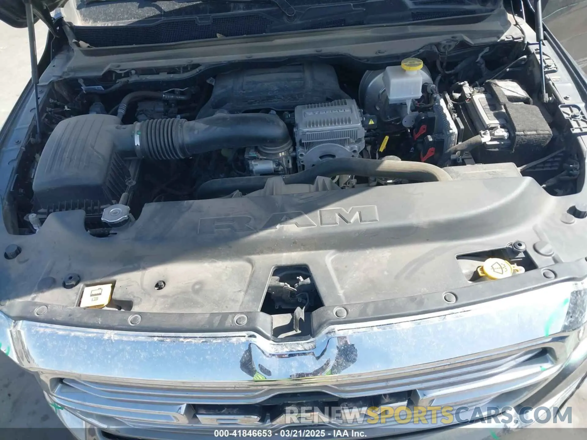 10 Photograph of a damaged car 1C6RREJT1NN393446 RAM 1500 2022